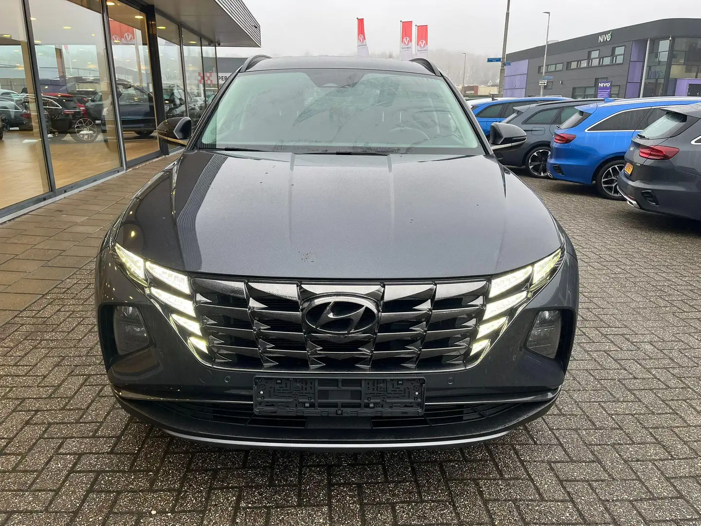 Hyundai TUCSON 1.6 T-GDI PHEV Comfort Smart 4WD | Stoelverwarming Gris - 2