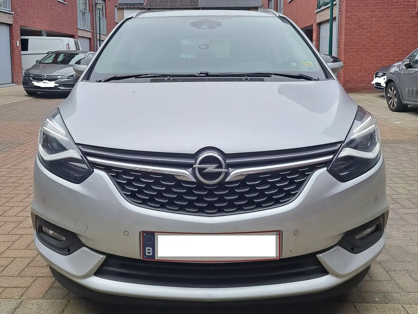 Opel Zafira Tourer 1.6 Turbo Innovation (EU6.2) Grey - 1