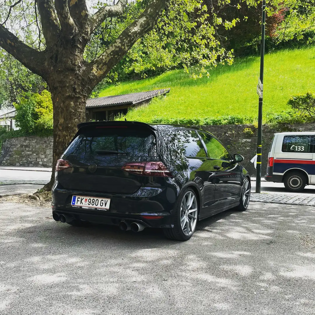 Volkswagen Golf R Schwarz - 1