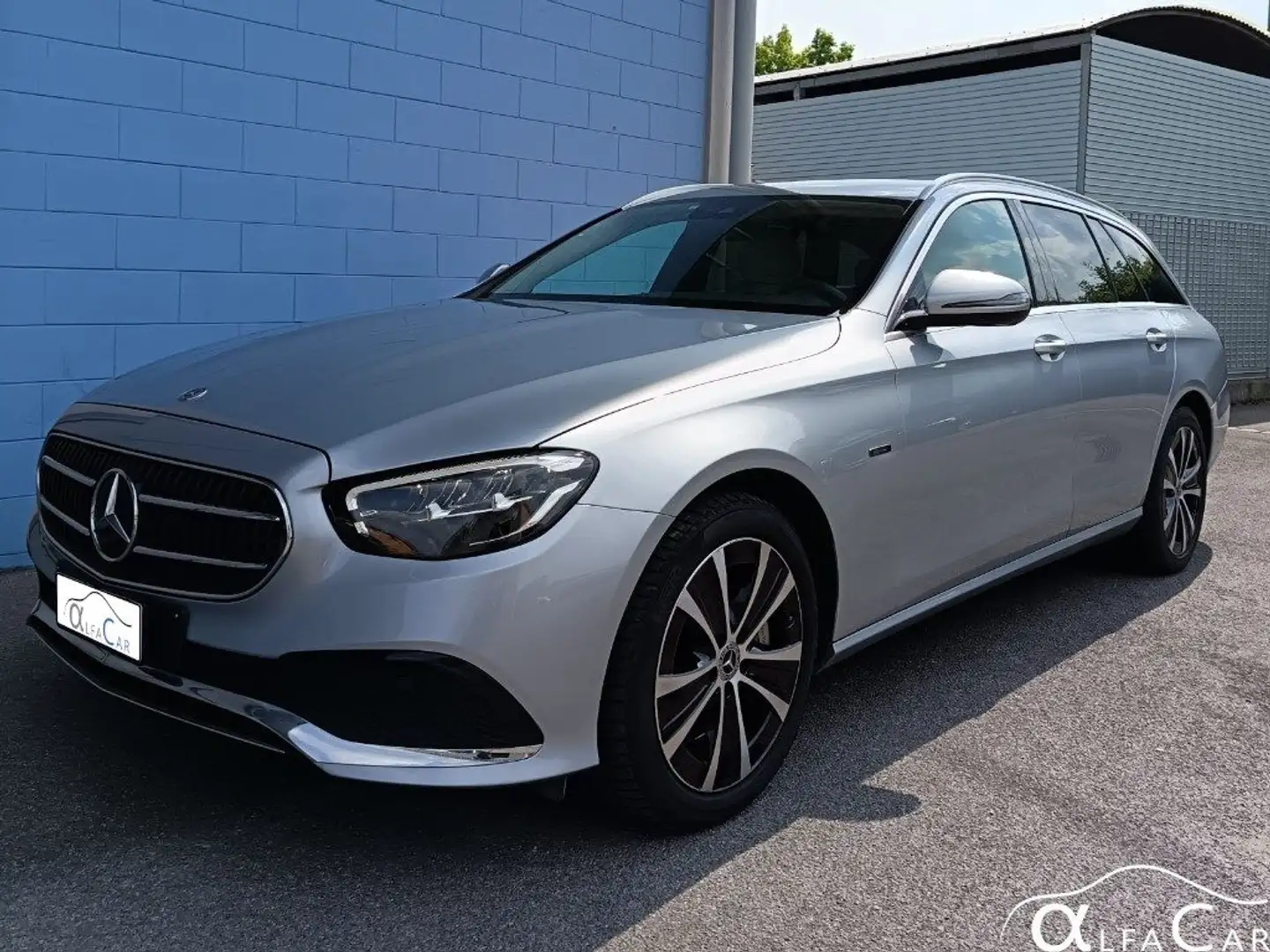 Mercedes-Benz E 300 de 4Matic Auto EQ-Power Sport Zilver - 1