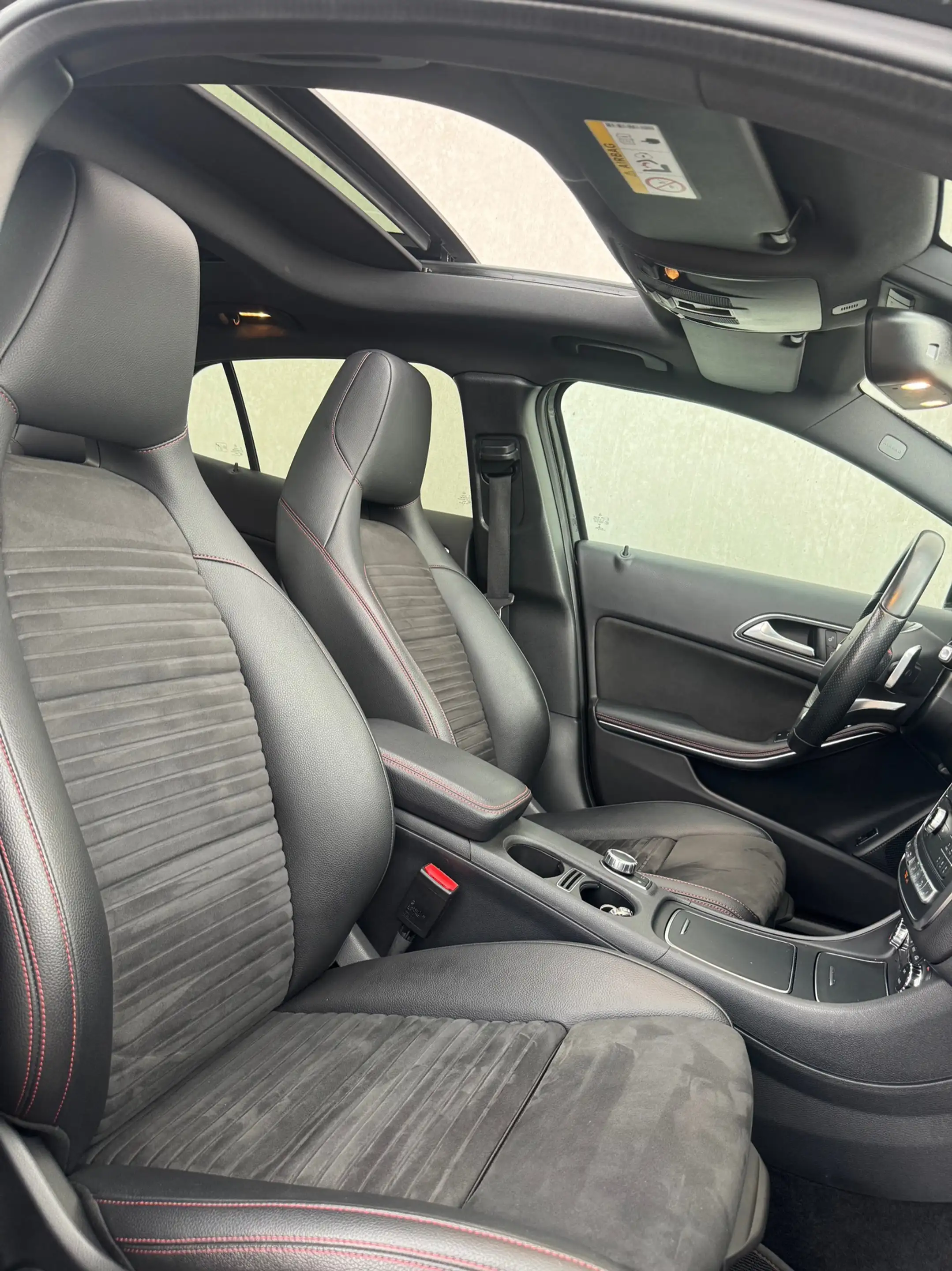 Mercedes-Benz GLA 250 AMG 4Matic Premium Plus PANO DAK TREKHAAK — photo 28