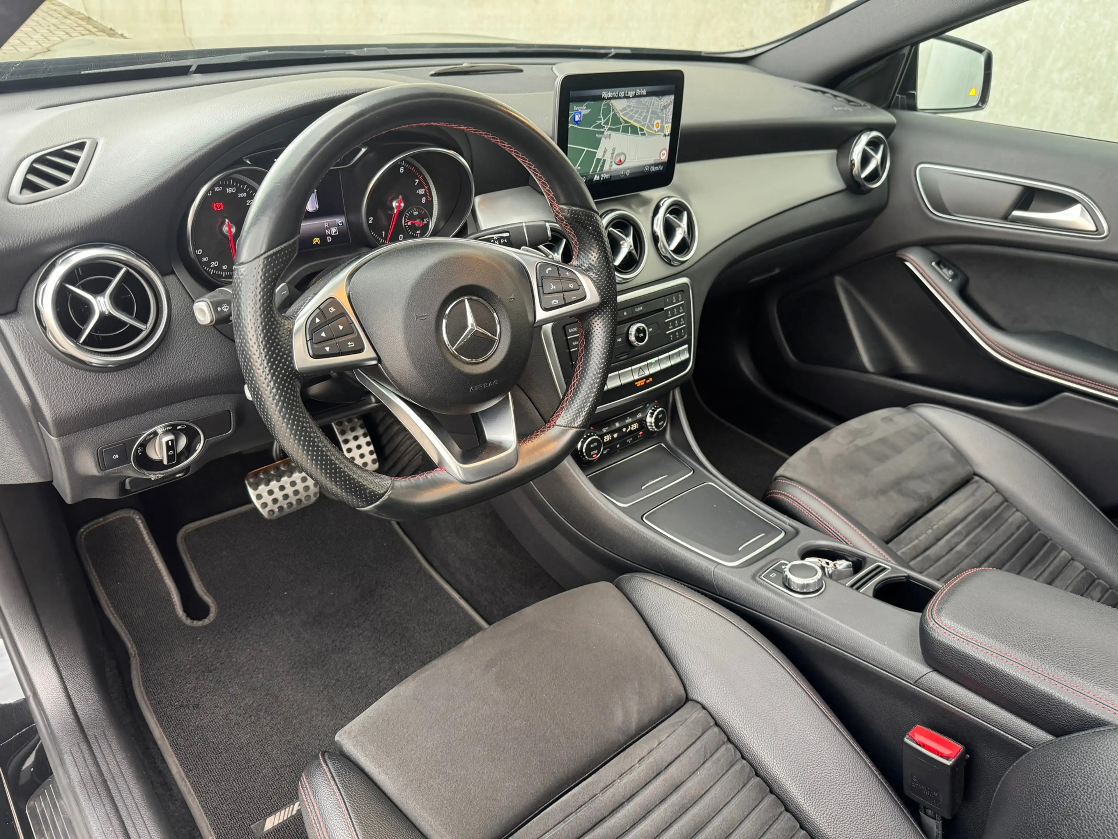 Mercedes-Benz GLA 250 AMG 4Matic Premium Plus PANO DAK TREKHAAK — photo 3