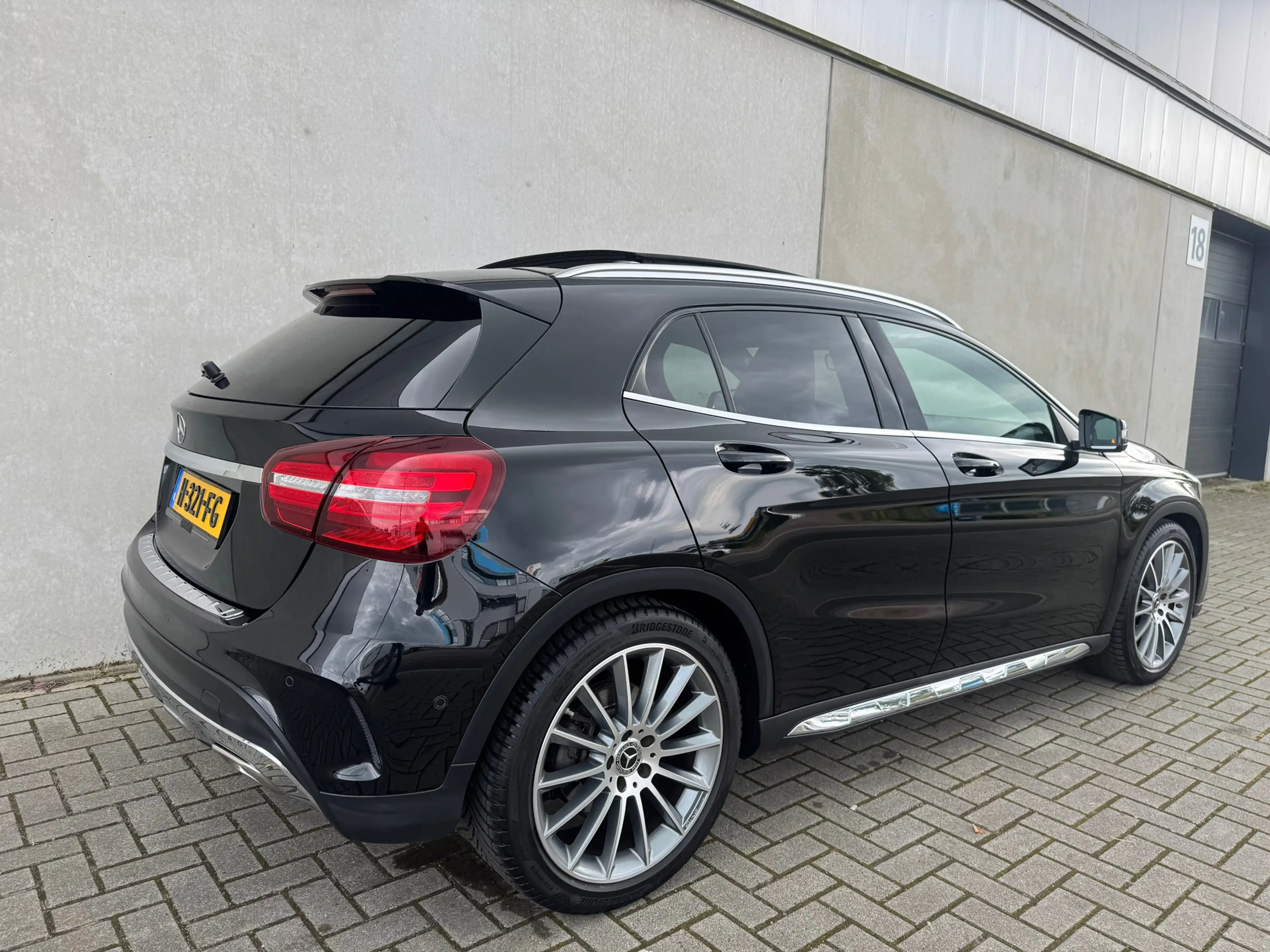 Mercedes-Benz GLA 250 AMG 4Matic Premium Plus PANO DAK TREKHAAK — photo 37
