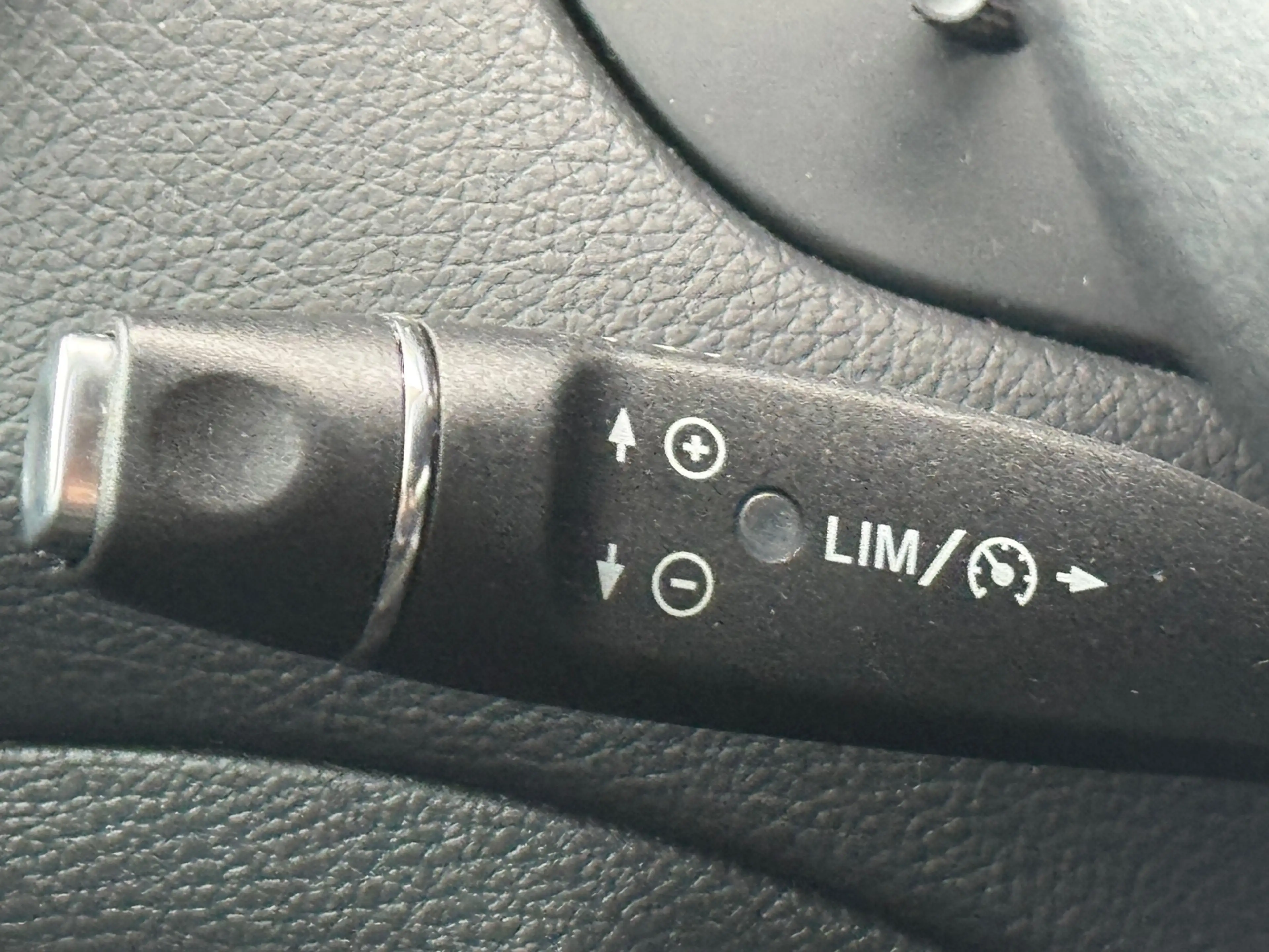 Mercedes-Benz GLA 250 AMG 4Matic Premium Plus PANO DAK TREKHAAK — photo 11