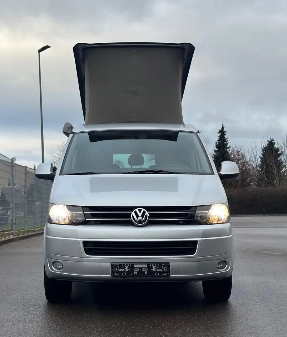 Volkswagen T5 California Beach *Aufst.dach*Küche*EU5*140PS Plateado - 2
