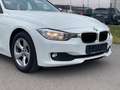 BMW 320 i Lim. Automatik AHK PDC Weiß - thumbnail 10