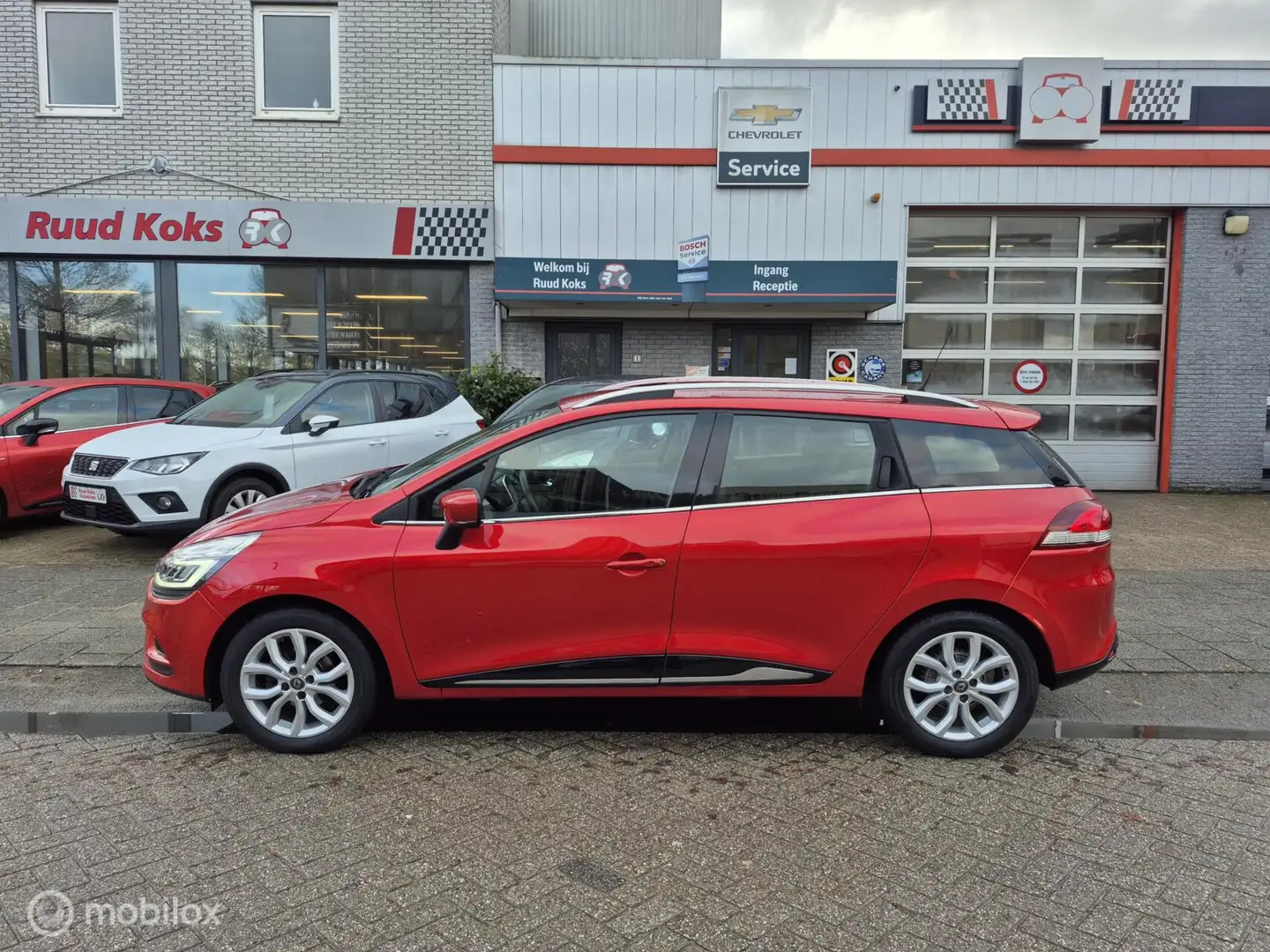 Renault Clio ESTATE 0.9 TCe INTENS / Cruise Control / Keyless / Rouge - 2