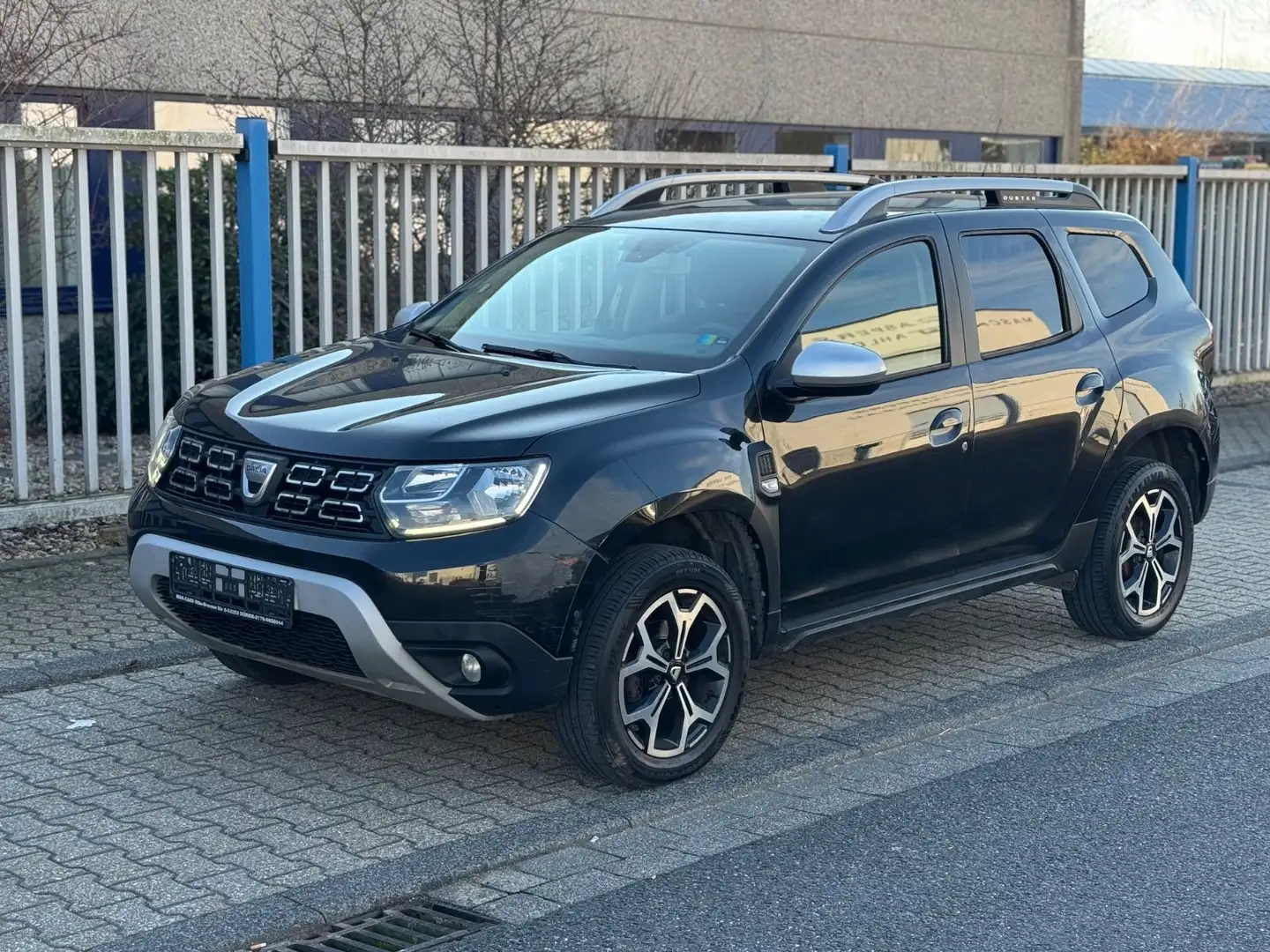 Dacia Duster II Prestige/Navi/Kamera/PDC/Klima/Tempom Schwarz - 1