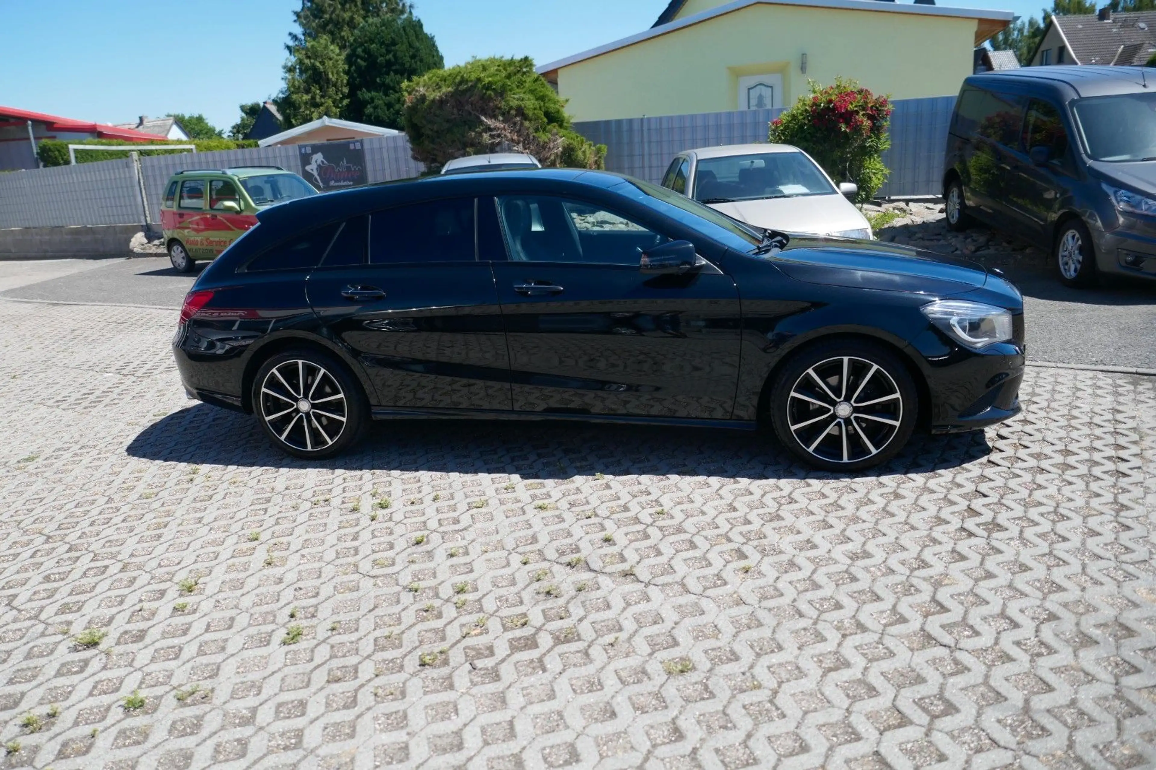 Mercedes-Benz CLA 220 CLA 220 d 4MATIC DCT Shooting Brake BI-XENON — photo 4