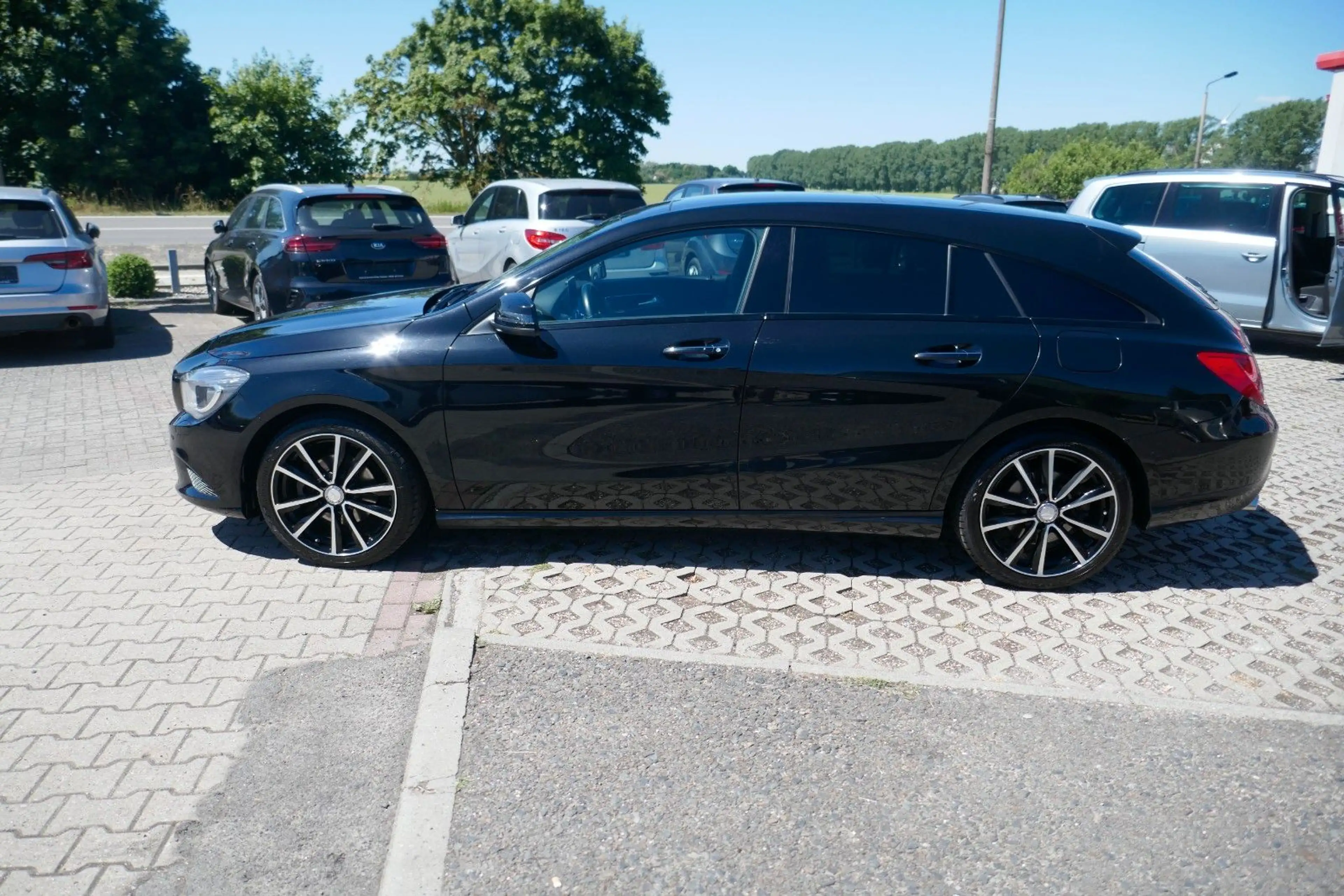 Mercedes-Benz CLA 220 CLA 220 d 4MATIC DCT Shooting Brake BI-XENON — photo 5