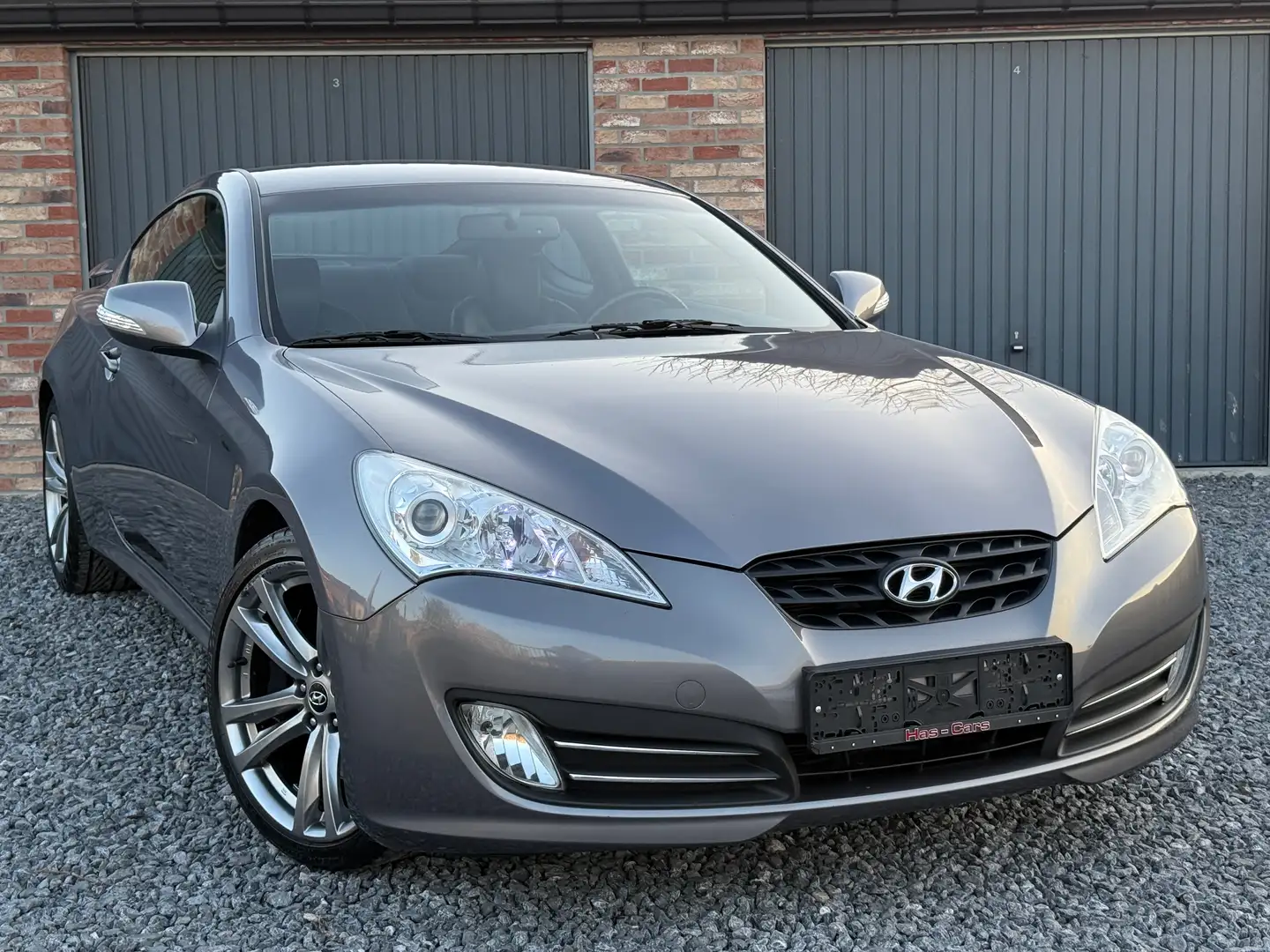 Hyundai Genesis Coupe 3.8i V6 303Ch ( 54.594Km ) 1er propriétaire Gri - 1