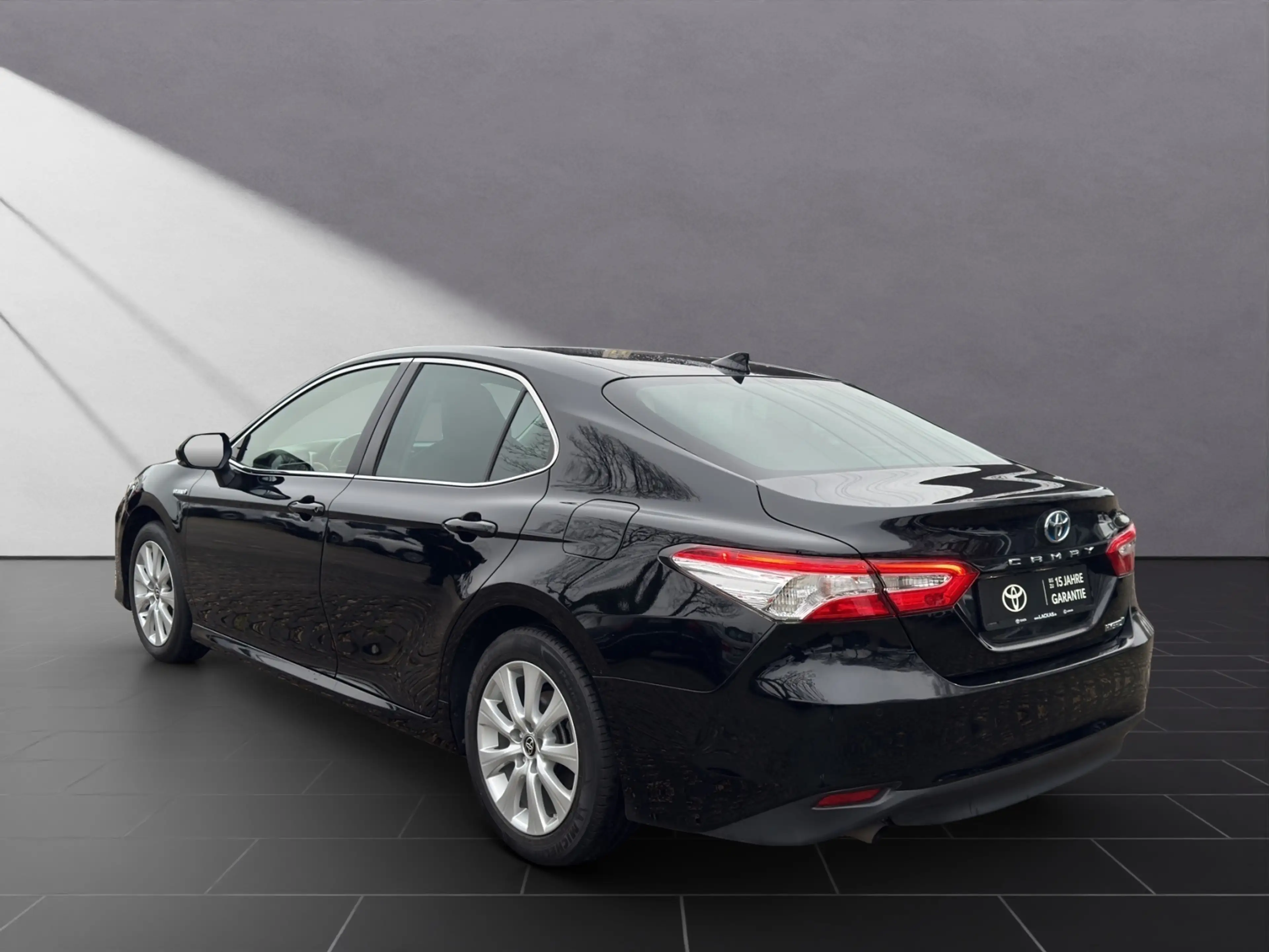 Toyota Camry HYBRID*NAVI*15 JAHRE GARANTIE — photo 3