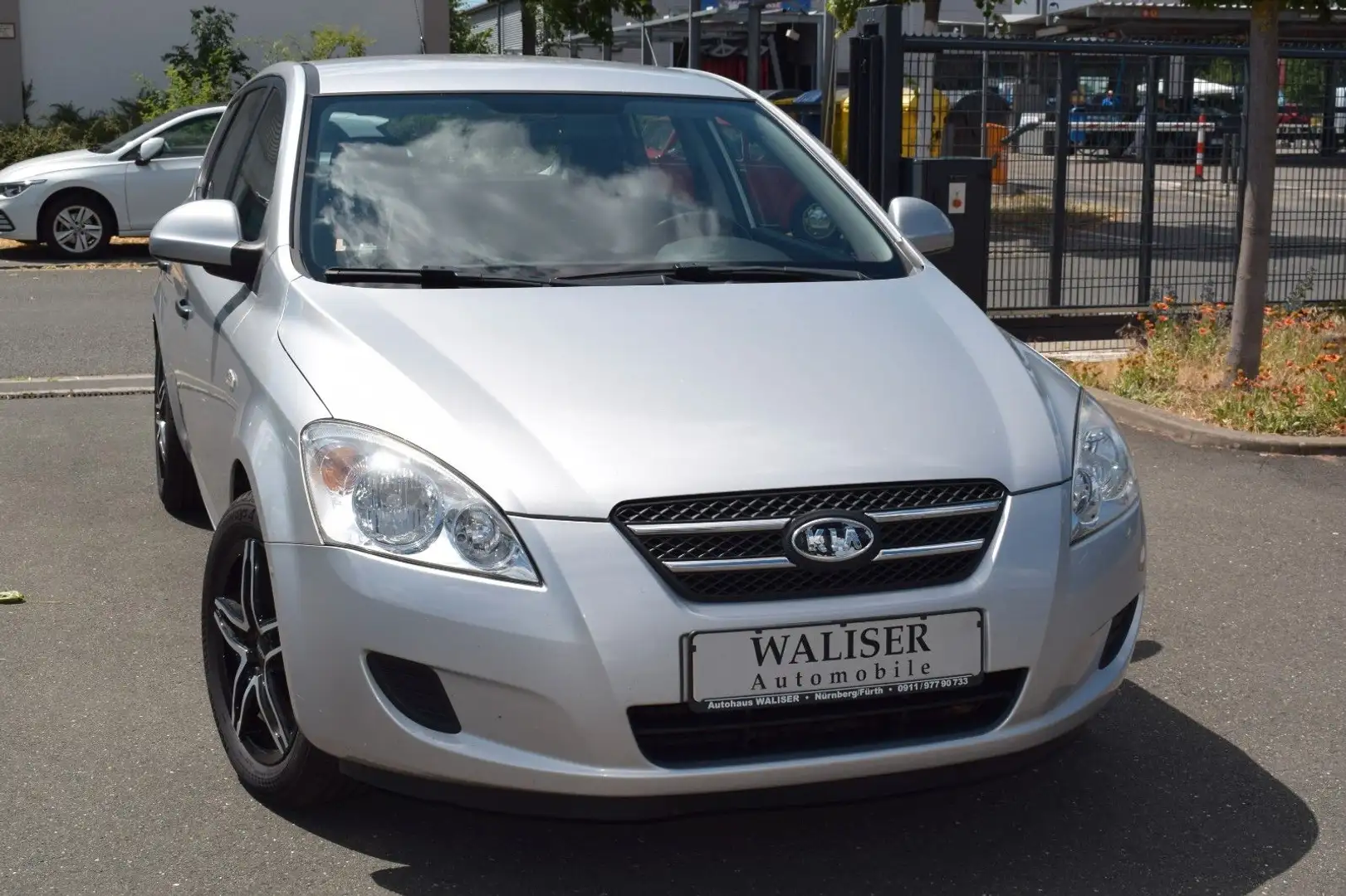 Kia Ceed / cee'd Ceed LX *Klima*5-türig* Argent - 2