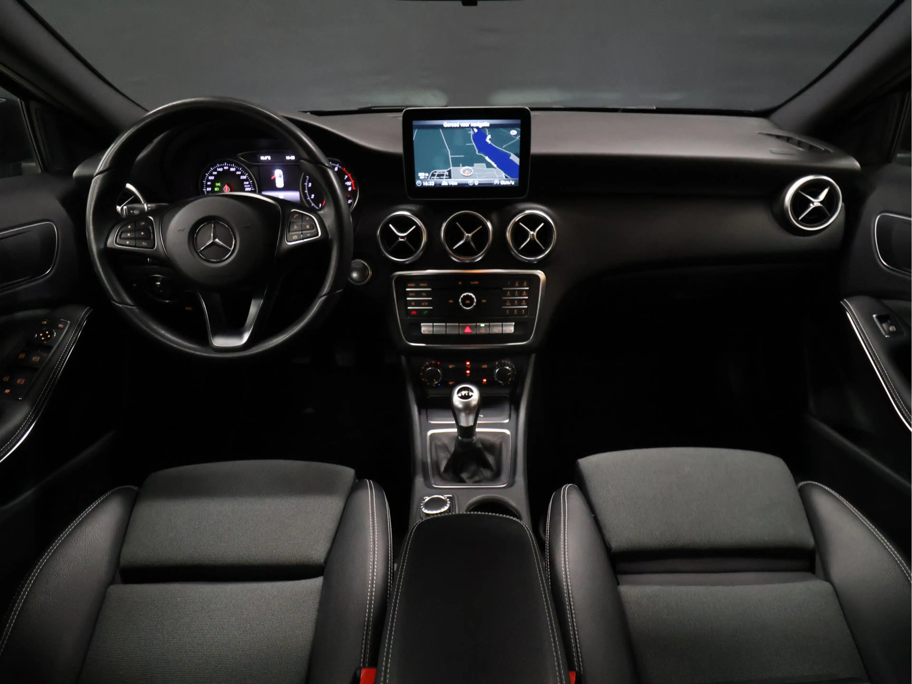 Mercedes-Benz A 180 BlueEFFICIENCY Business [CRUISECONTROL, STOELVERWA — photo 5
