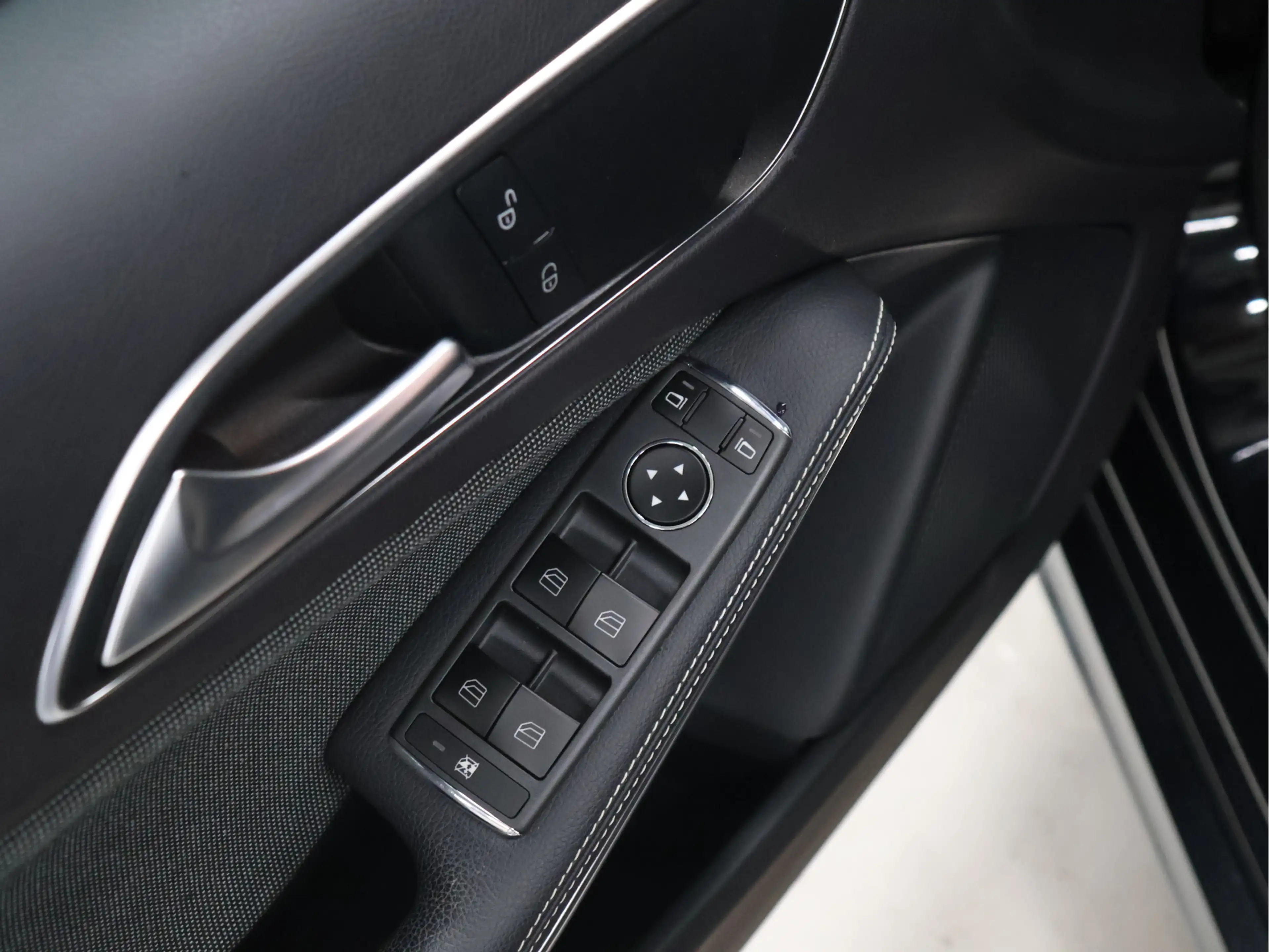 Mercedes-Benz A 180 BlueEFFICIENCY Business [CRUISECONTROL, STOELVERWA — photo 10