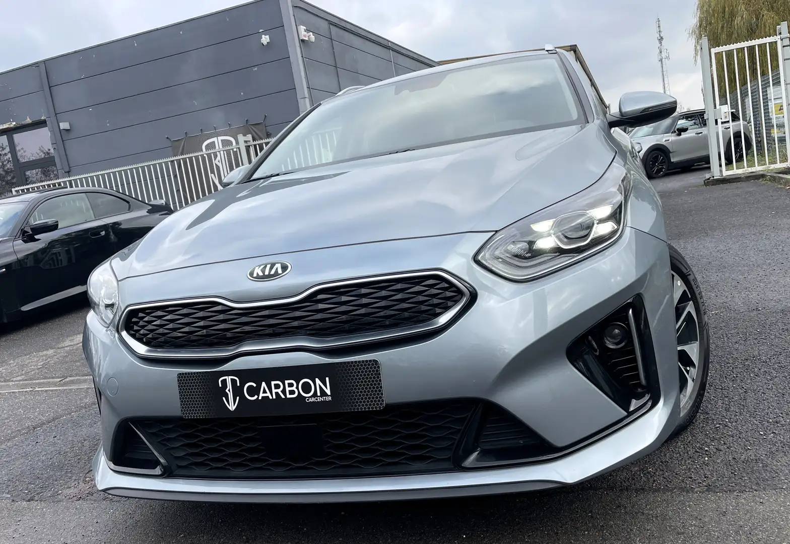 Kia Ceed SW / cee'd SW PHEV 1.6 GDi GLS Line DCT 1er PROPRIO/CAMERA/LED Zilver - 1