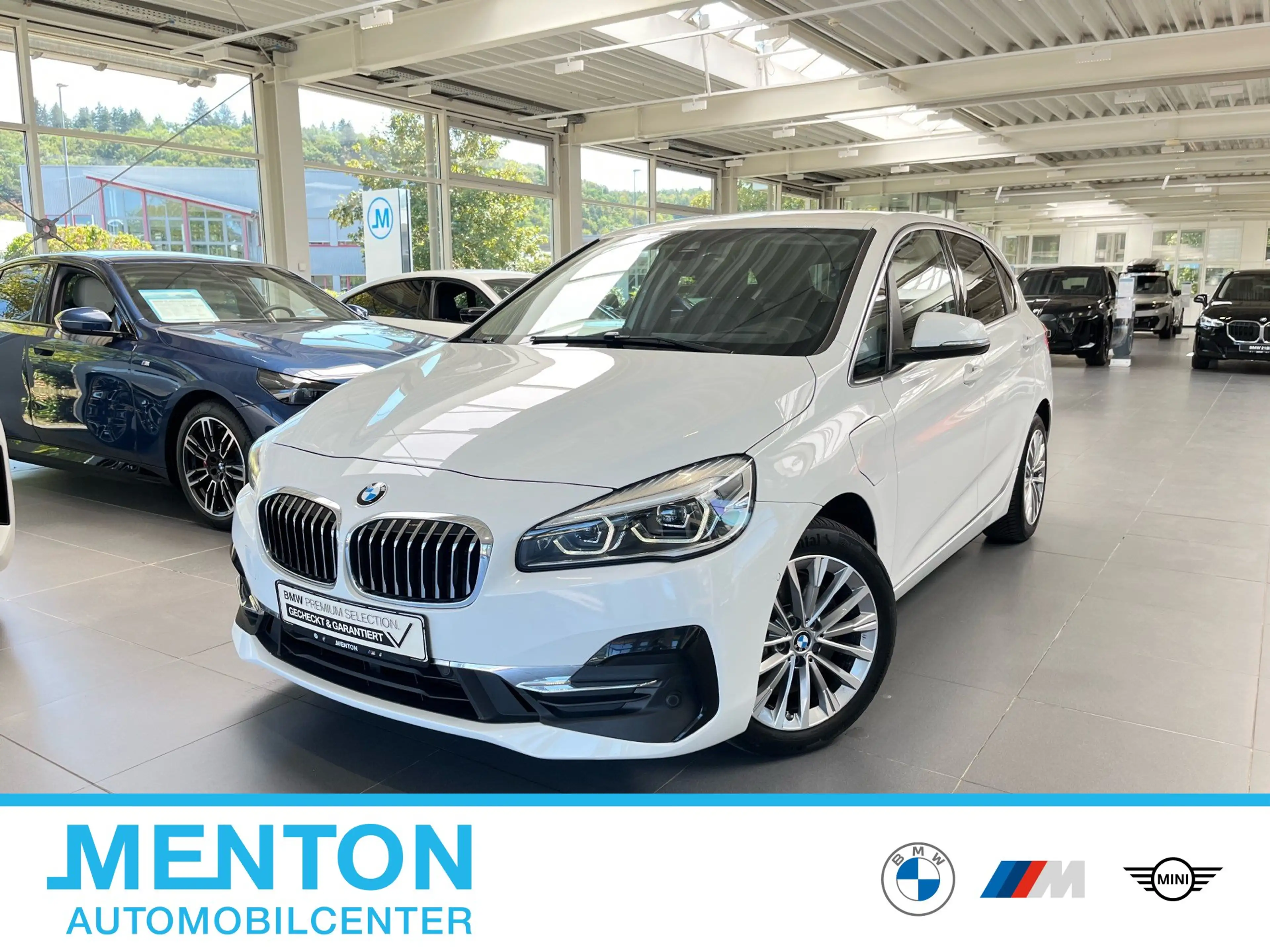 BMW 225 xe IPERFORMANCE A Luxury Line