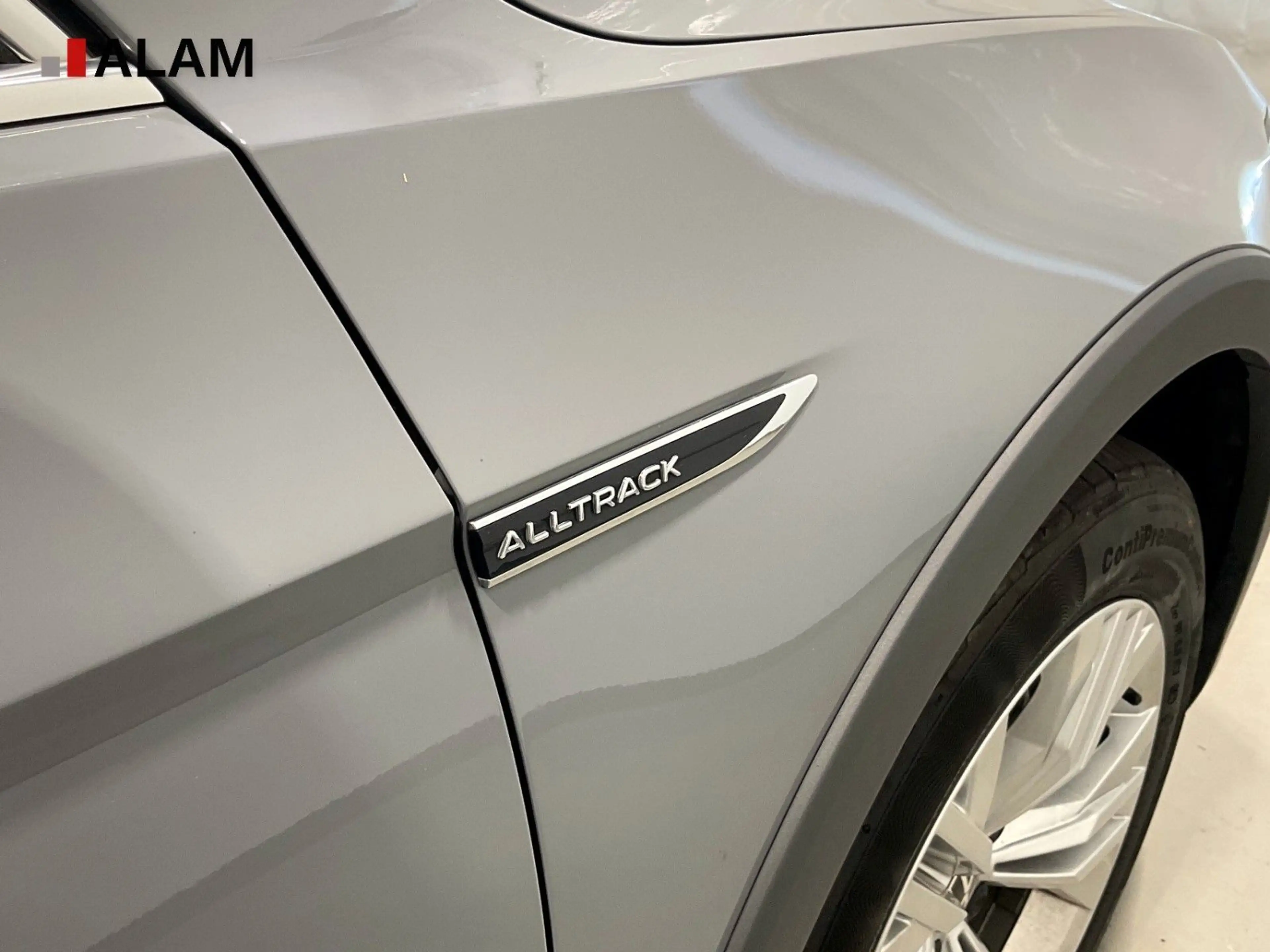 Volkswagen Passat Alltrack Passat Var Alltrack 4Motion ACC Lane Rear View — photo 8