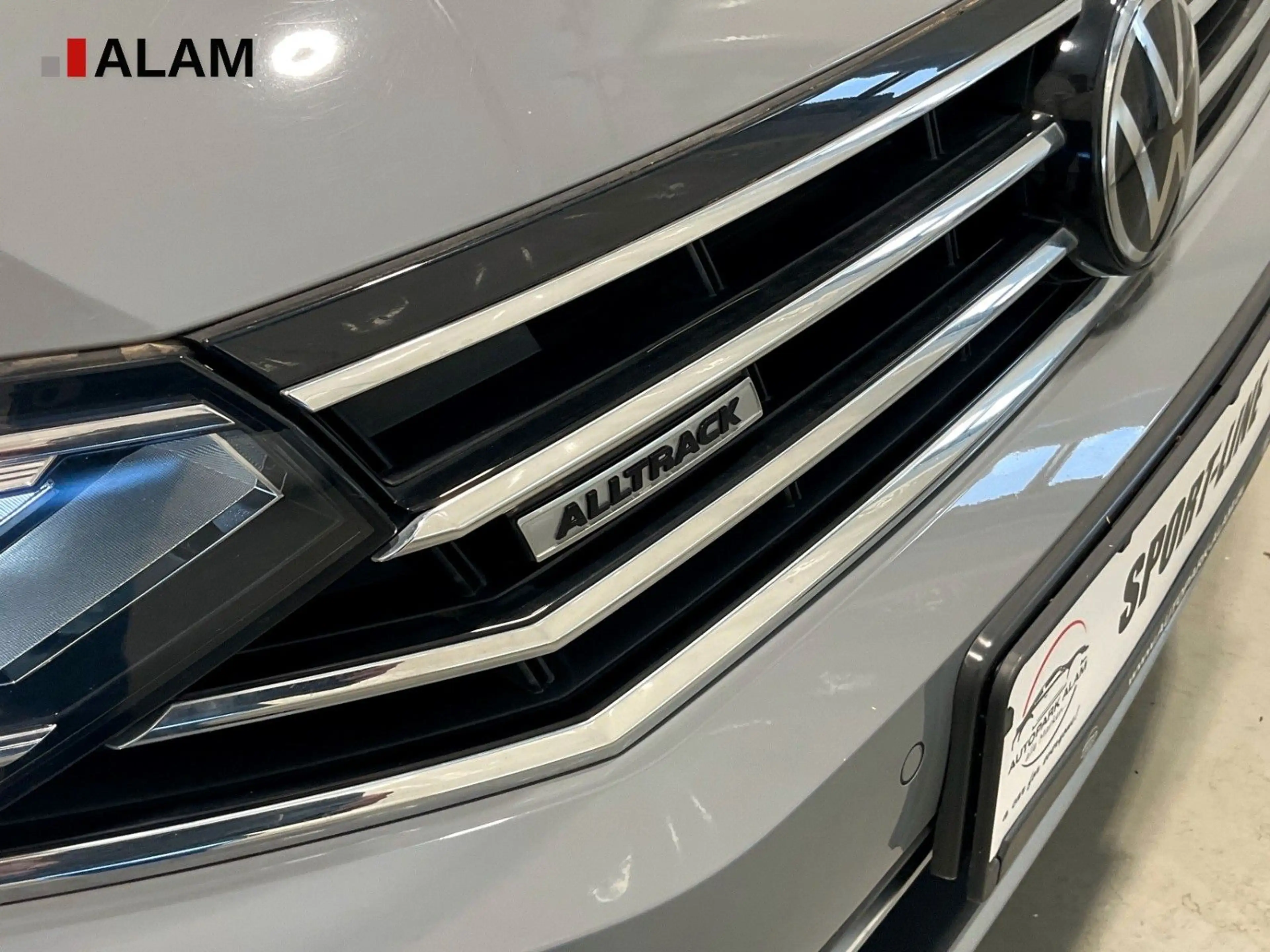 Volkswagen Passat Alltrack Passat Var Alltrack 4Motion ACC Lane Rear View — photo 6