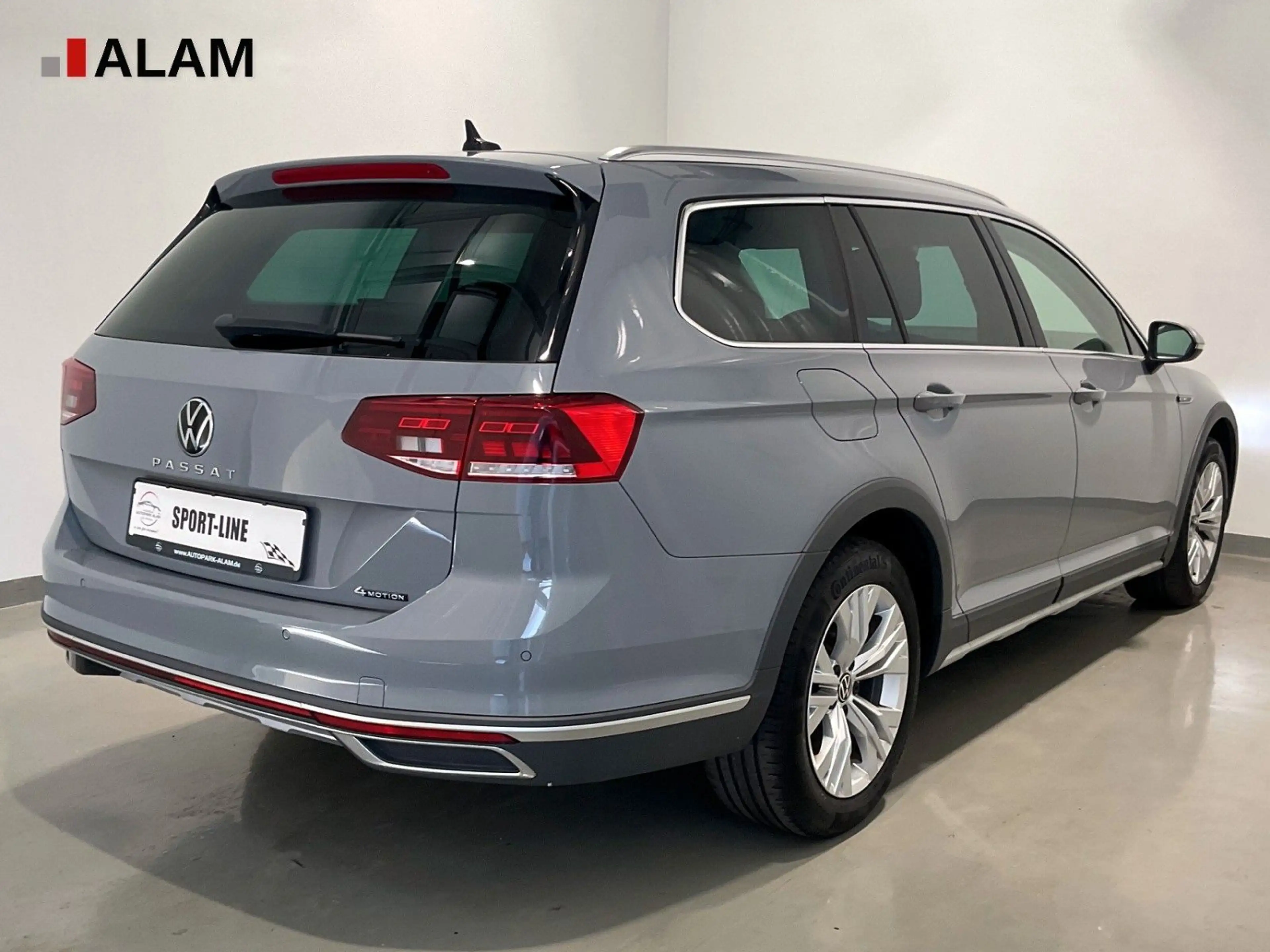 Volkswagen Passat Alltrack Passat Var Alltrack 4Motion ACC Lane Rear View — photo 4