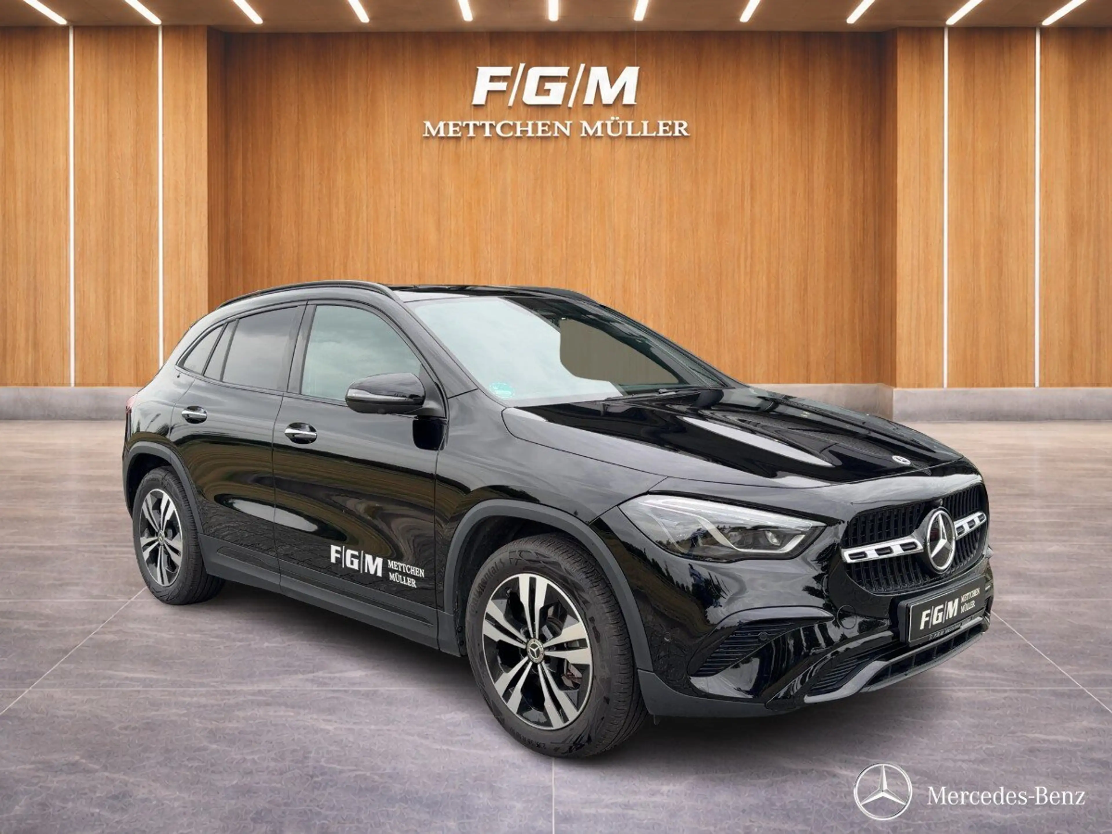 Mercedes-Benz GLA 200 GLA 200 Progressive/Navi/Pano-Dach/Distronic/LED — photo 8