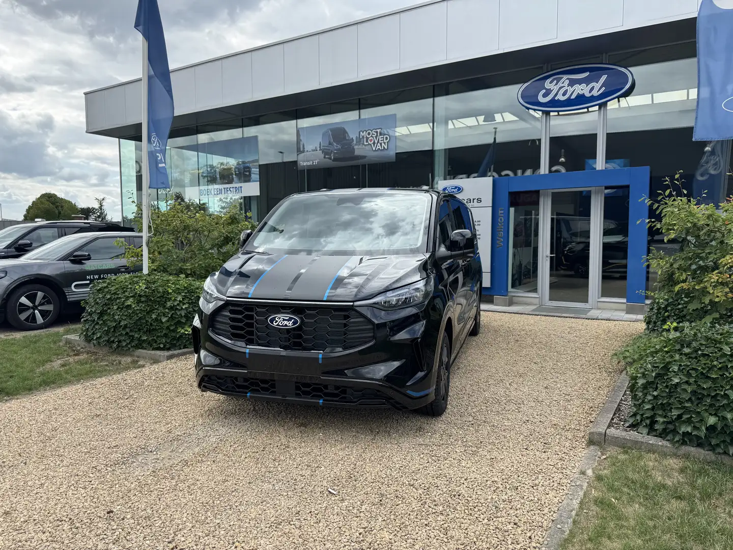 Ford Transit Custom Transit Custom 320 L2H1  Autm. Sport Zwart - 2