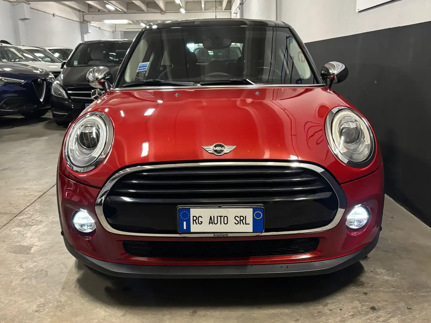 MINI Cooper D MINI Mini 5 porte 1.5 Cooper D HYPE Rouge - 2