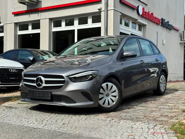 Mercedes-Benz B-Class view 2