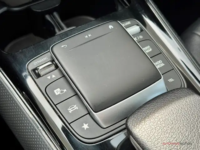 Mercedes-Benz B-Class view 23