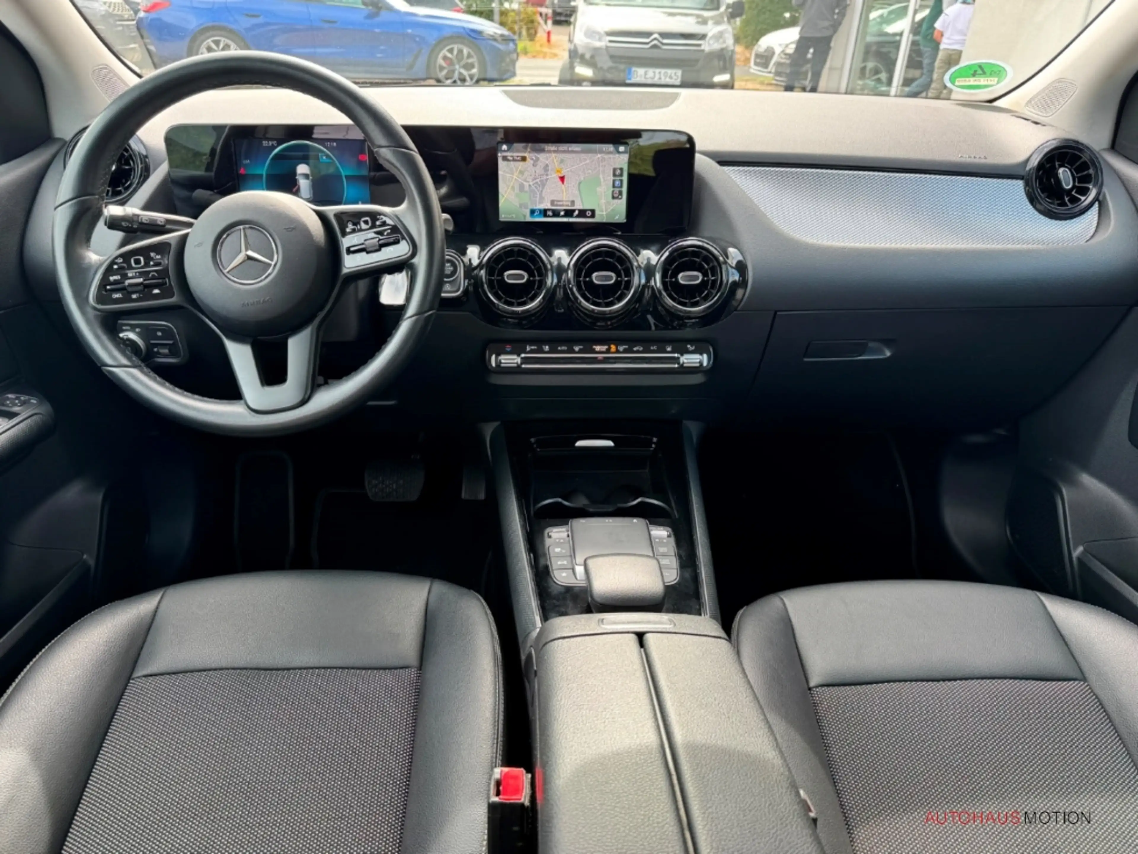 Mercedes-Benz B 180 d Navi Kamera LED StandHZG ACC AHK-klappbar Digita — photo 12