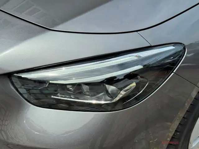Mercedes-Benz B-Class view 16
