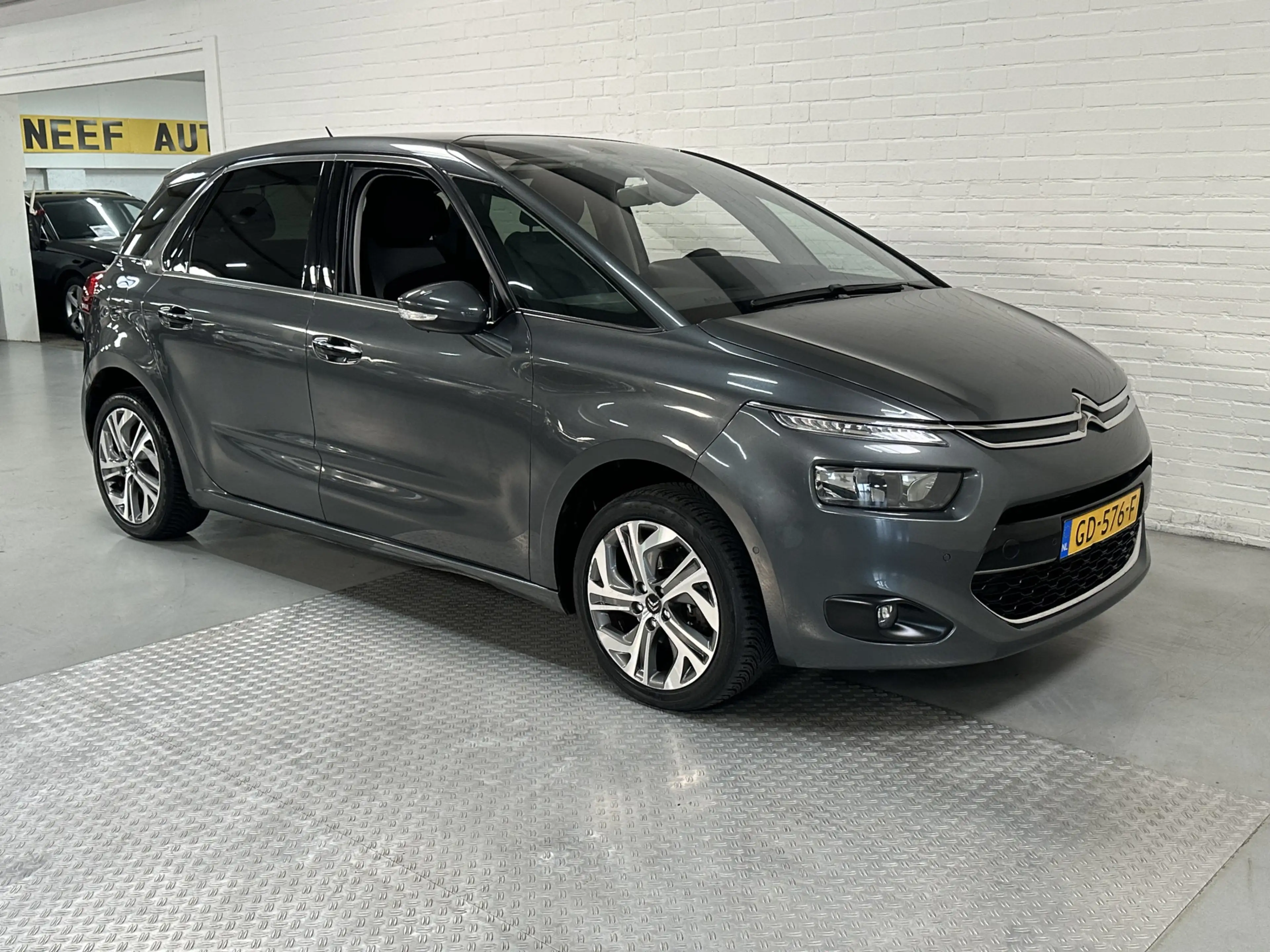 Citroen C4 Picasso 1.2 PureTech Intensive CLIMA / CRUISE /CAMERA /TRE — photo 6