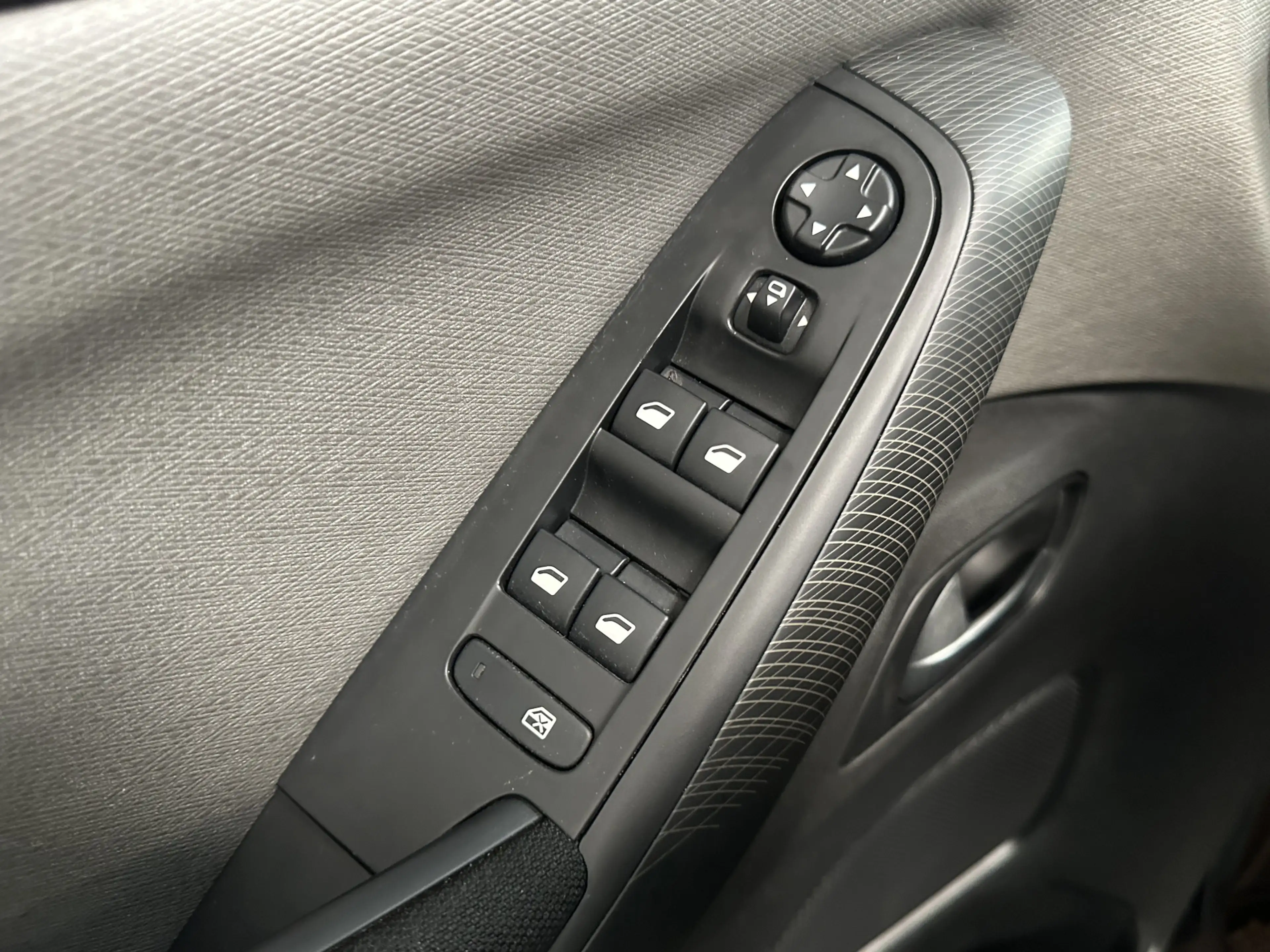 Citroen C4 Picasso 1.2 PureTech Intensive CLIMA / CRUISE /CAMERA /TRE — photo 22