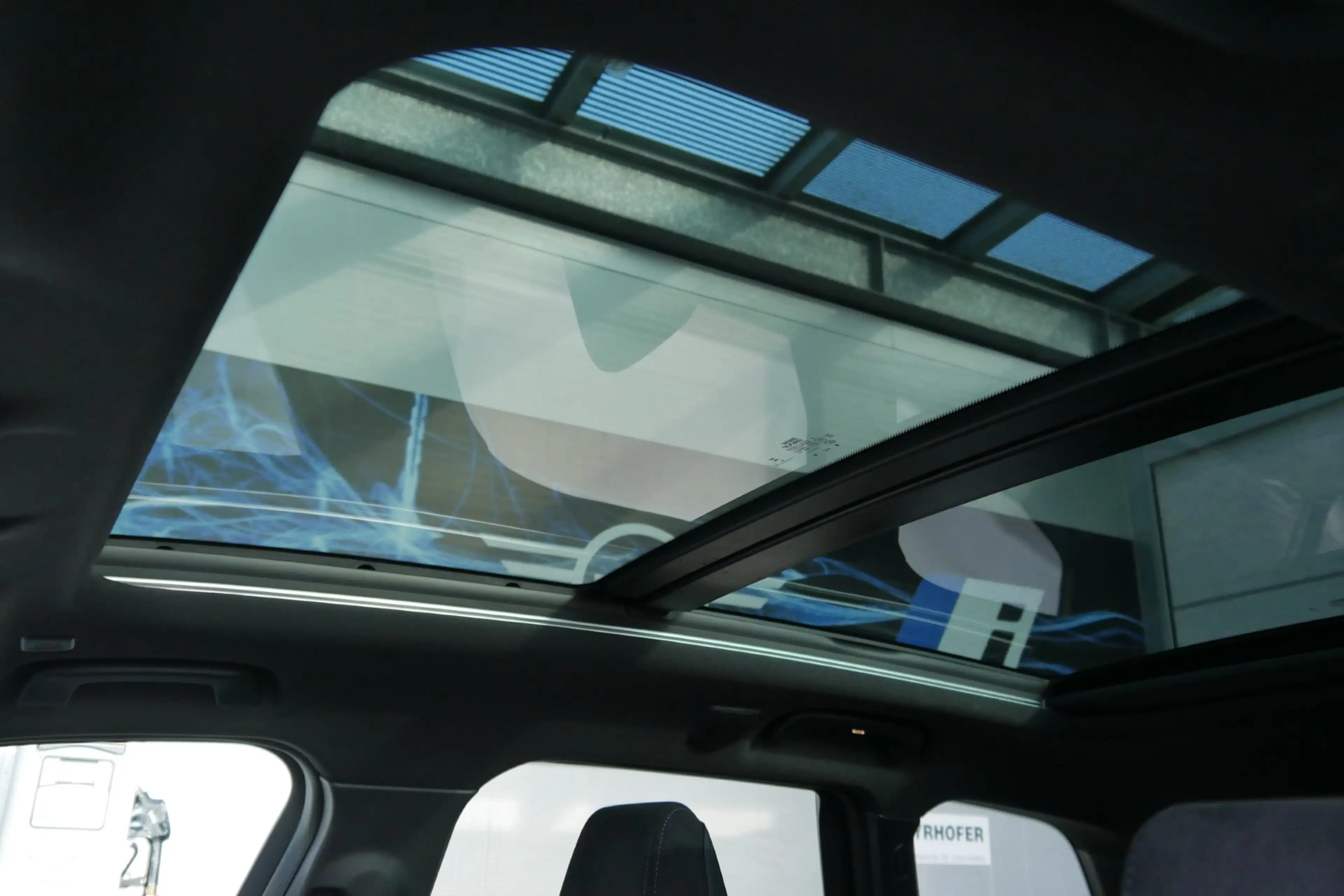BMW iX1 xDrive30 *M-Paket Pro/AHK/Pano/Aktivsitz/Harman Kardon/Innovationspaket* — photo 12
