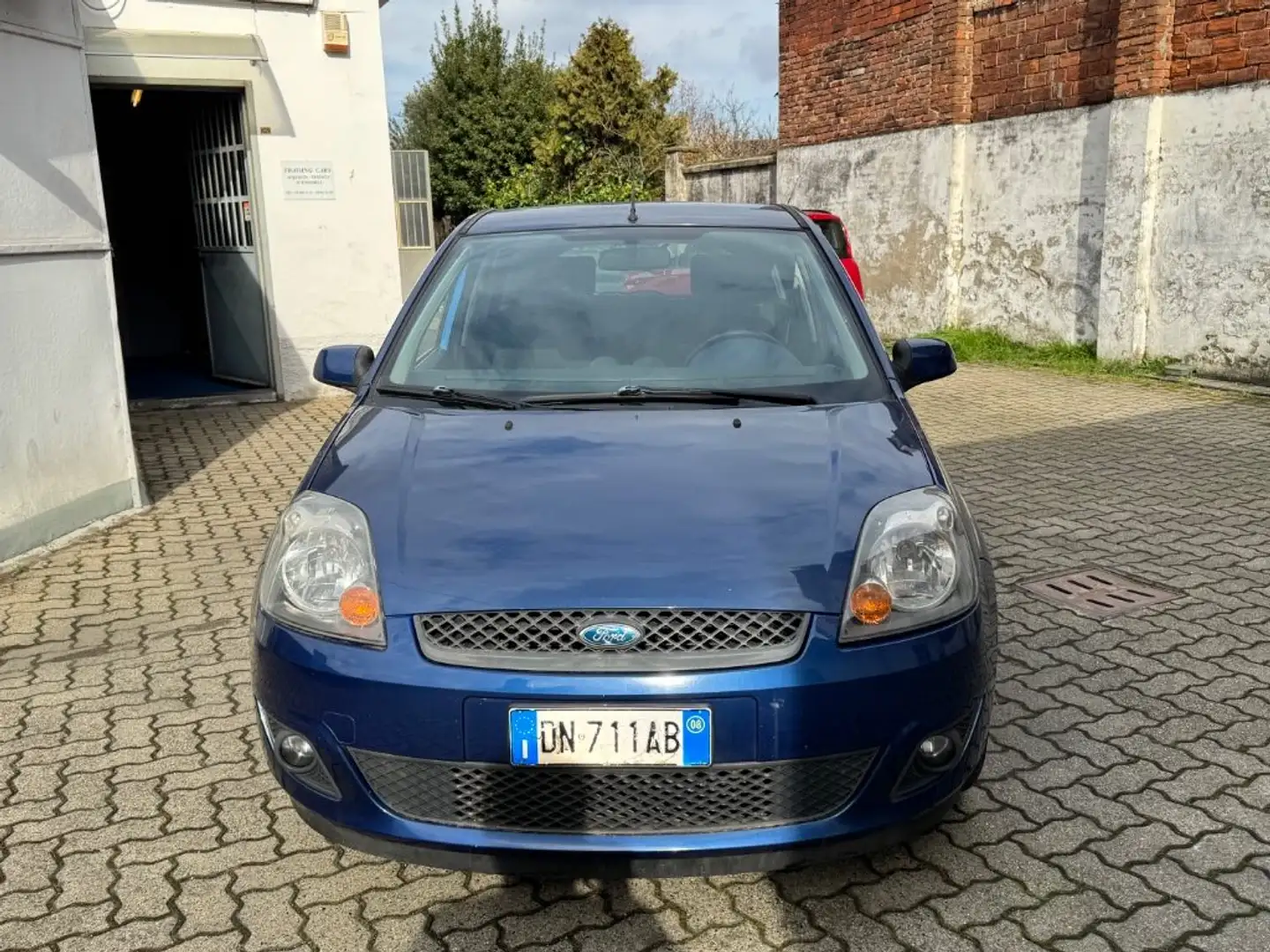 Ford Fiesta 1.4 TDCi 68CV 5 porte Titanium Azul - 2