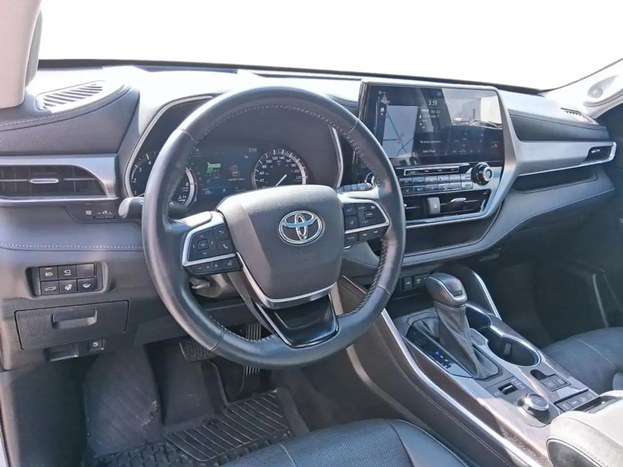 Toyota Highlander снимка Toyota Highlander