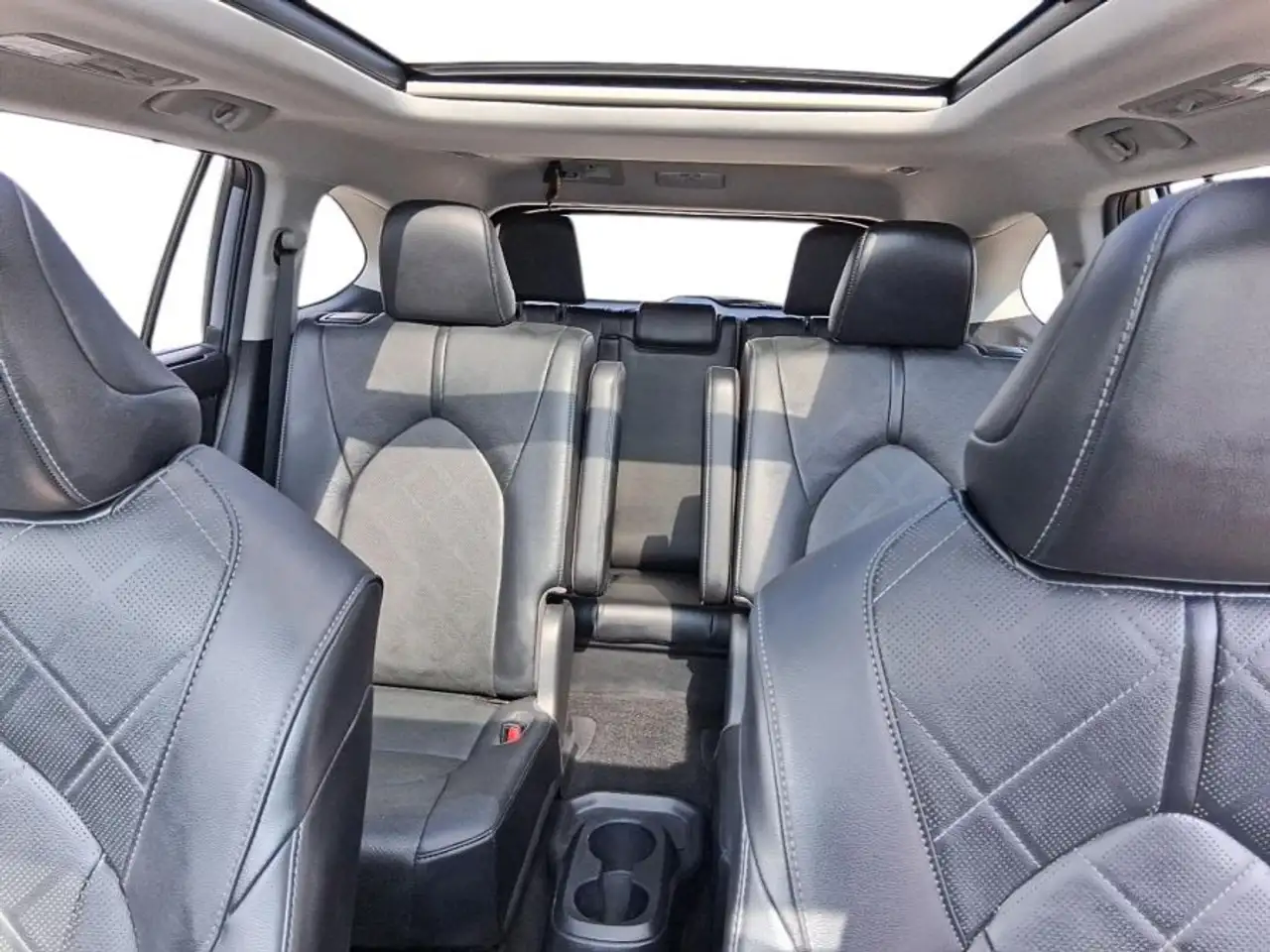 Toyota Highlander снимка Toyota Highlander