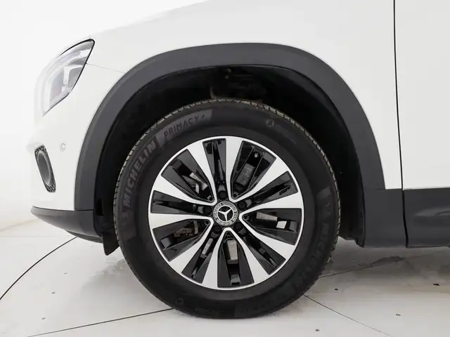 Mercedes-Benz GLB view 7
