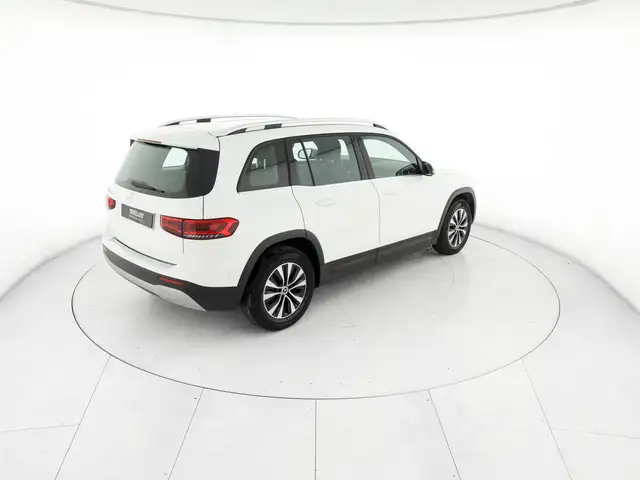 Mercedes-Benz GLB view 4
