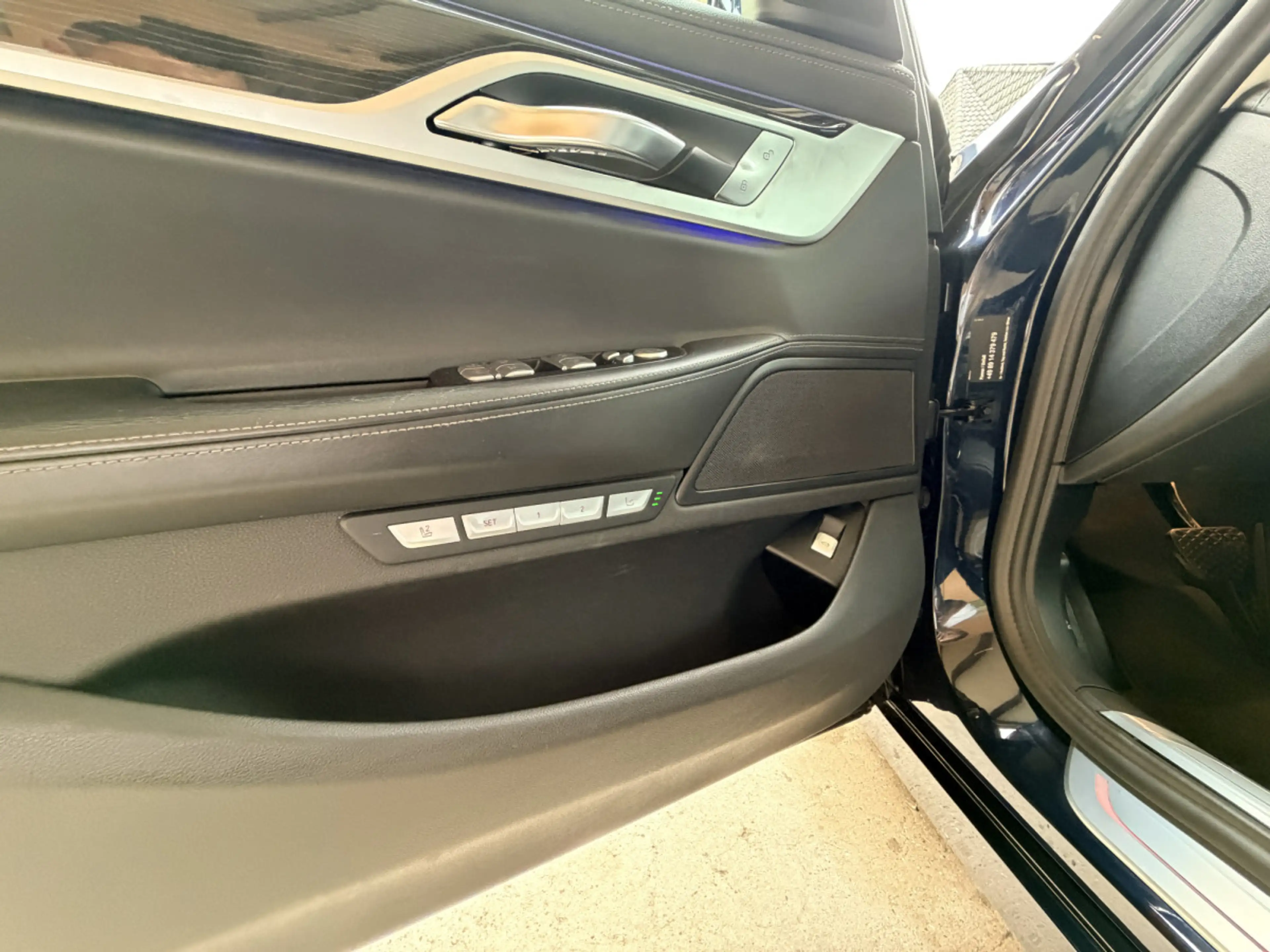 BMW 740 d xDrive Camera 360° Head-UP, Toit Ouvrant 320cv — photo 12