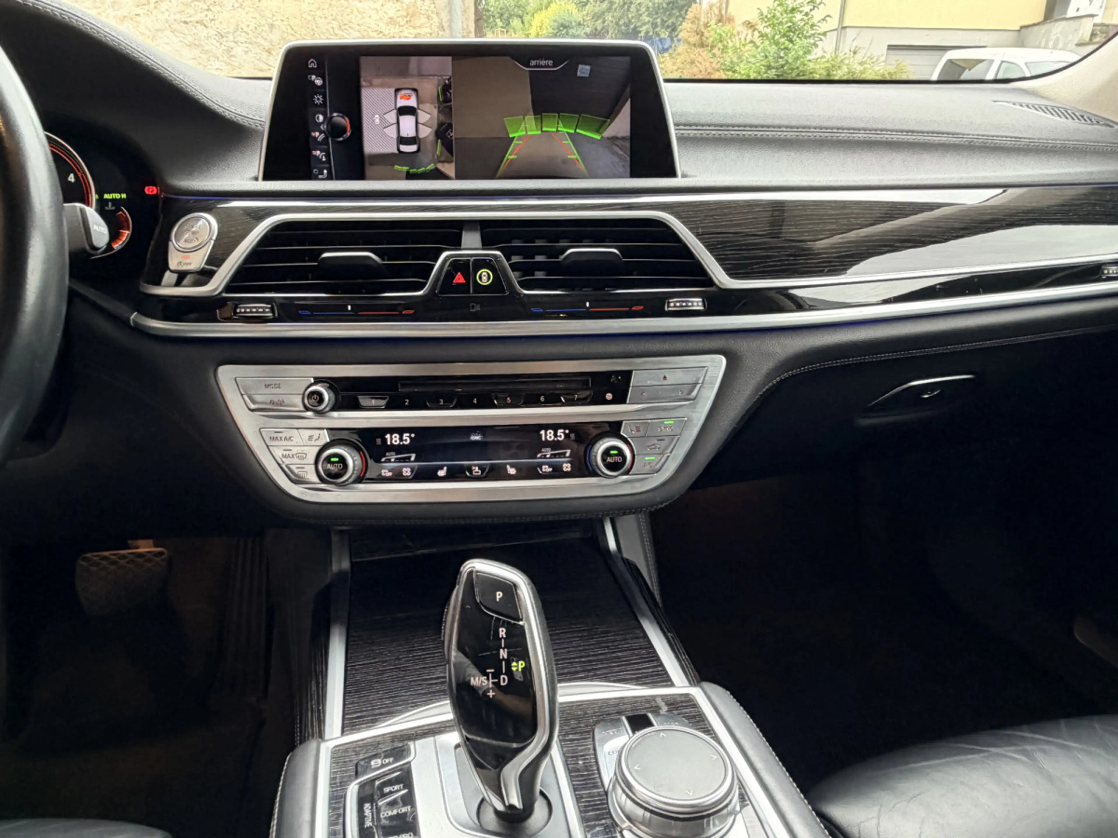 BMW 740 d xDrive Camera 360° Head-UP, Toit Ouvrant 320cv — photo 13