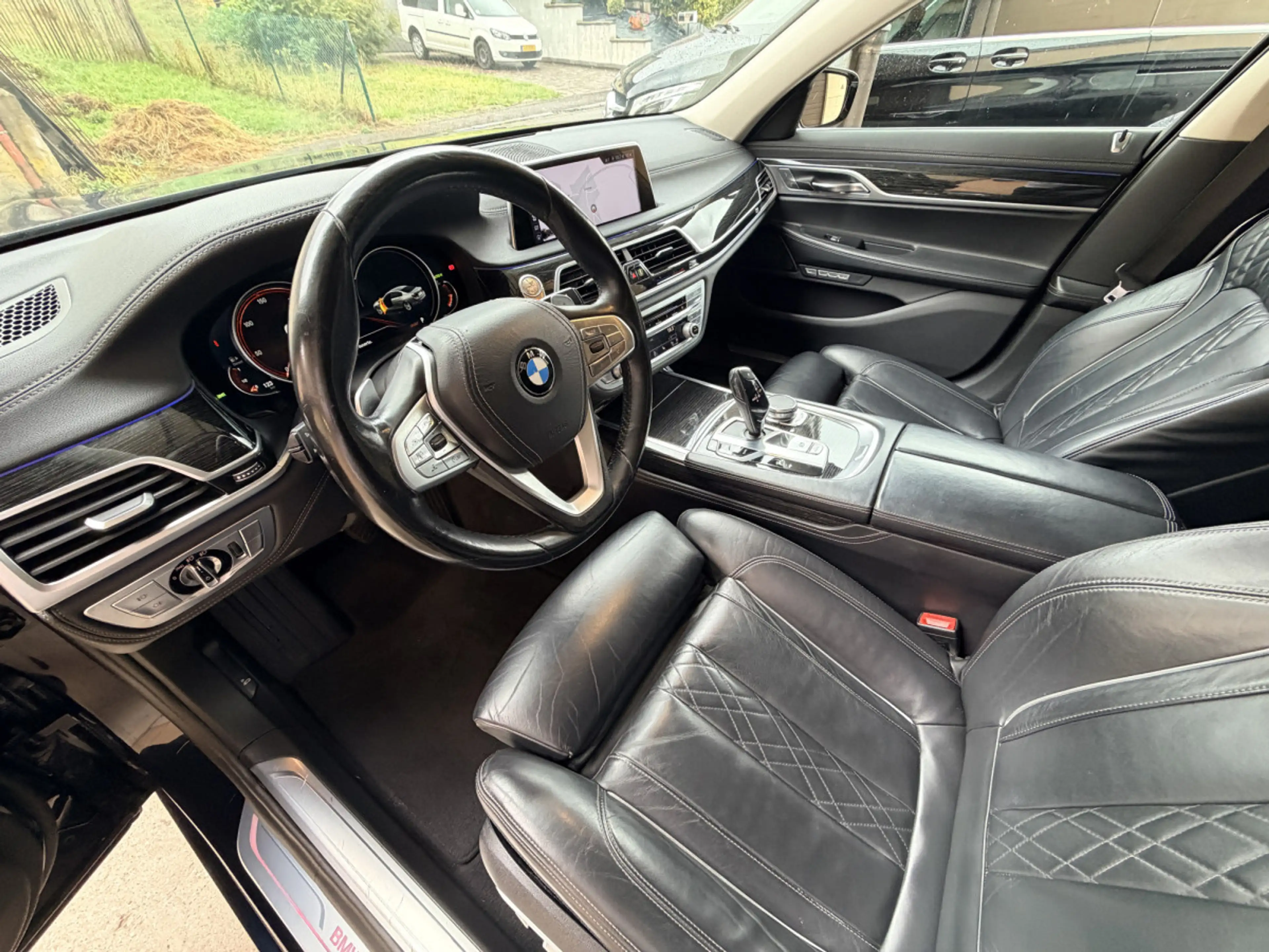 BMW 740 d xDrive Camera 360° Head-UP, Toit Ouvrant 320cv — photo 10