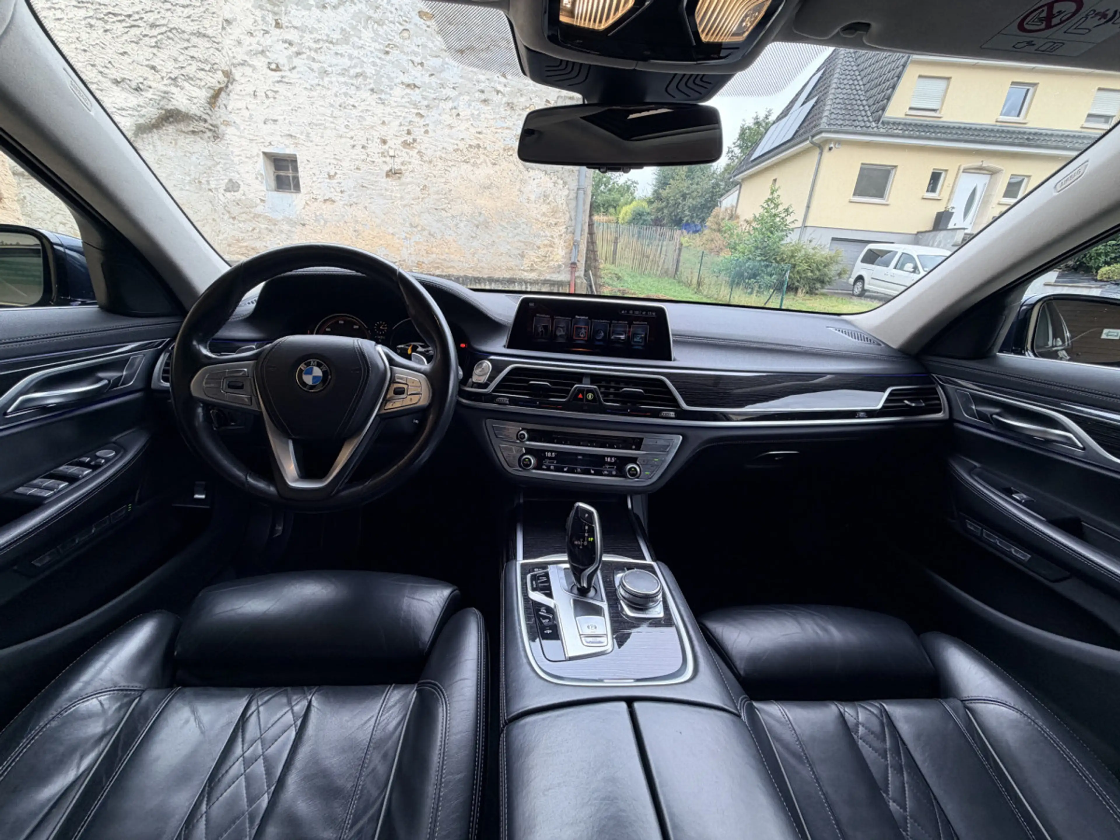 BMW 740 d xDrive Camera 360° Head-UP, Toit Ouvrant 320cv — photo 14