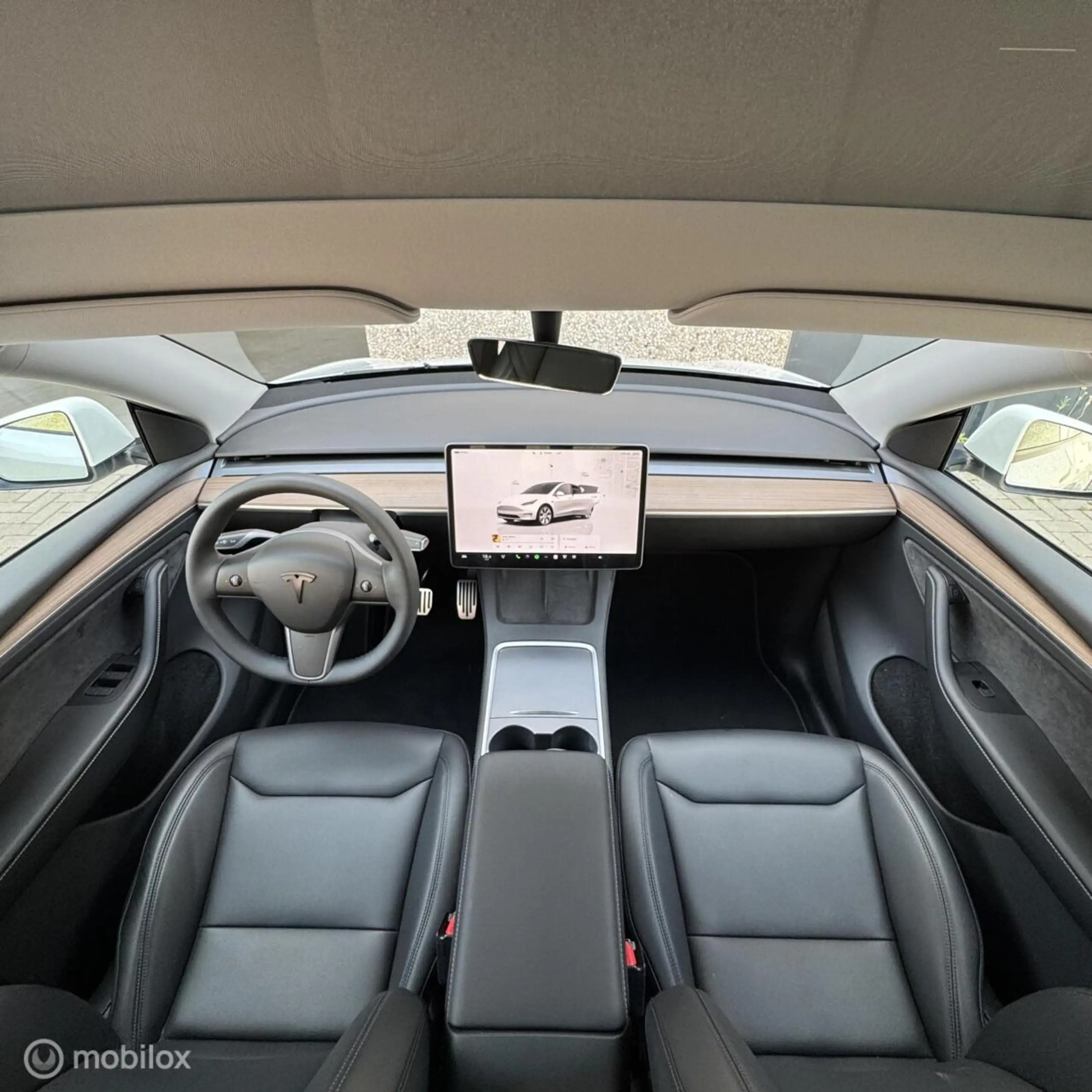 Tesla Model Y Long Range AWD + MMX PACK + TREKHAAK + SOH 94% — photo 11