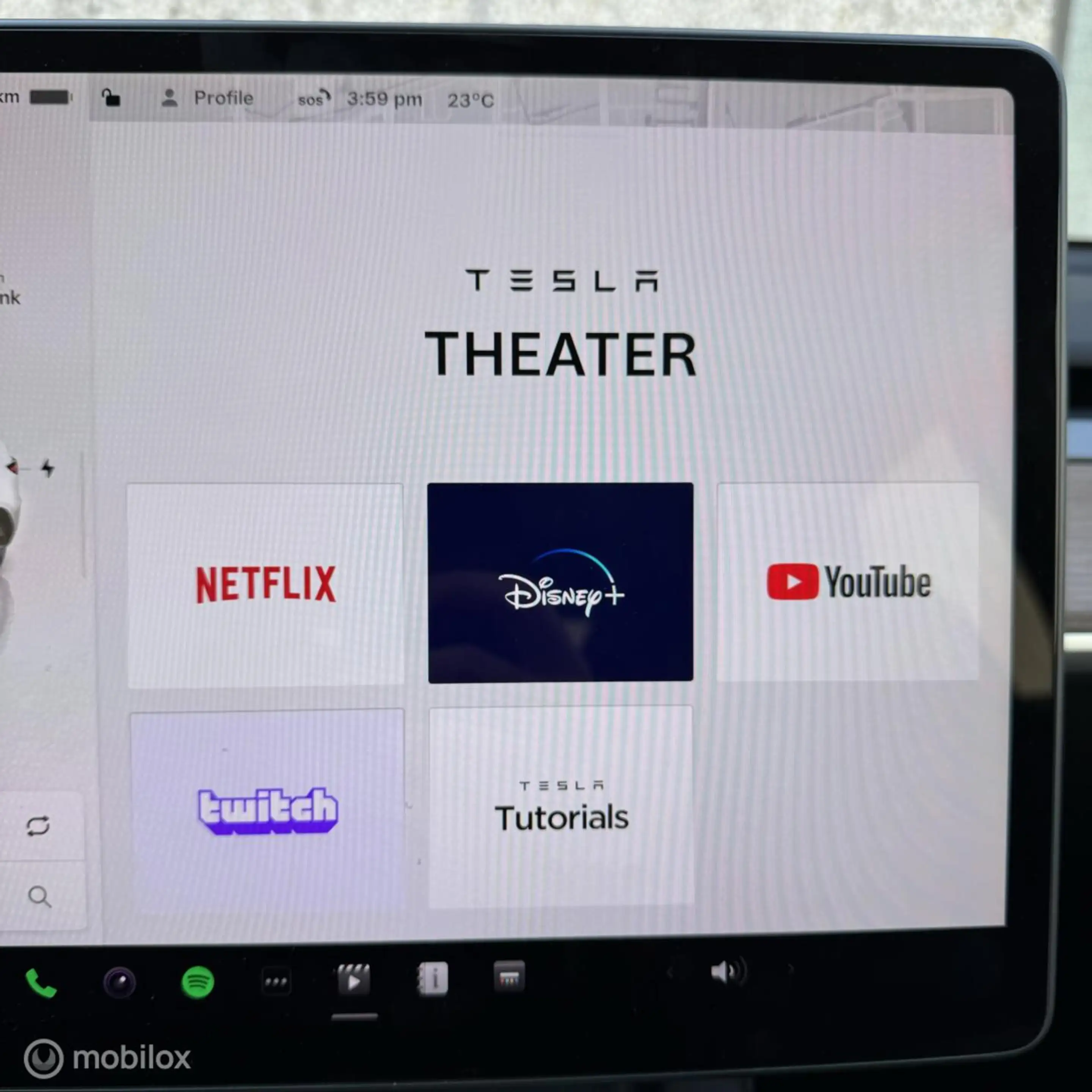 Tesla Model Y Long Range AWD + MMX PACK + TREKHAAK + SOH 94% — photo 12
