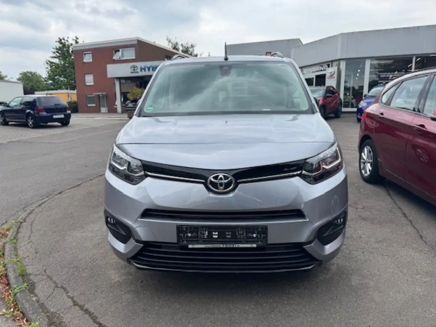 Toyota Proace City Verso 1.2 Turbo L1 Team Deutschland Silber - 2