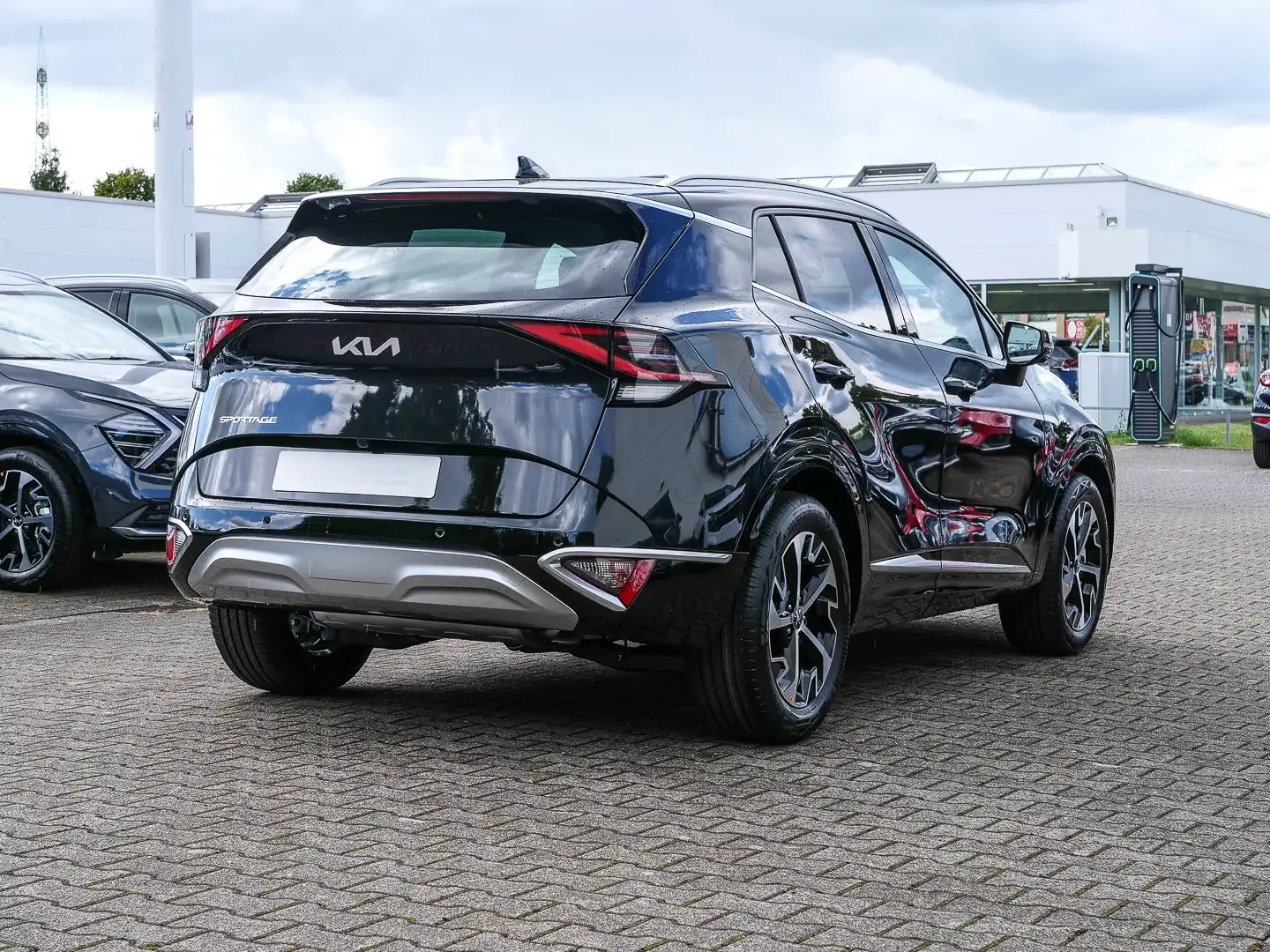 Kia Sportage 1.6 T-GDI 48V DCT Spirit DriveWisePaket Negro - 2