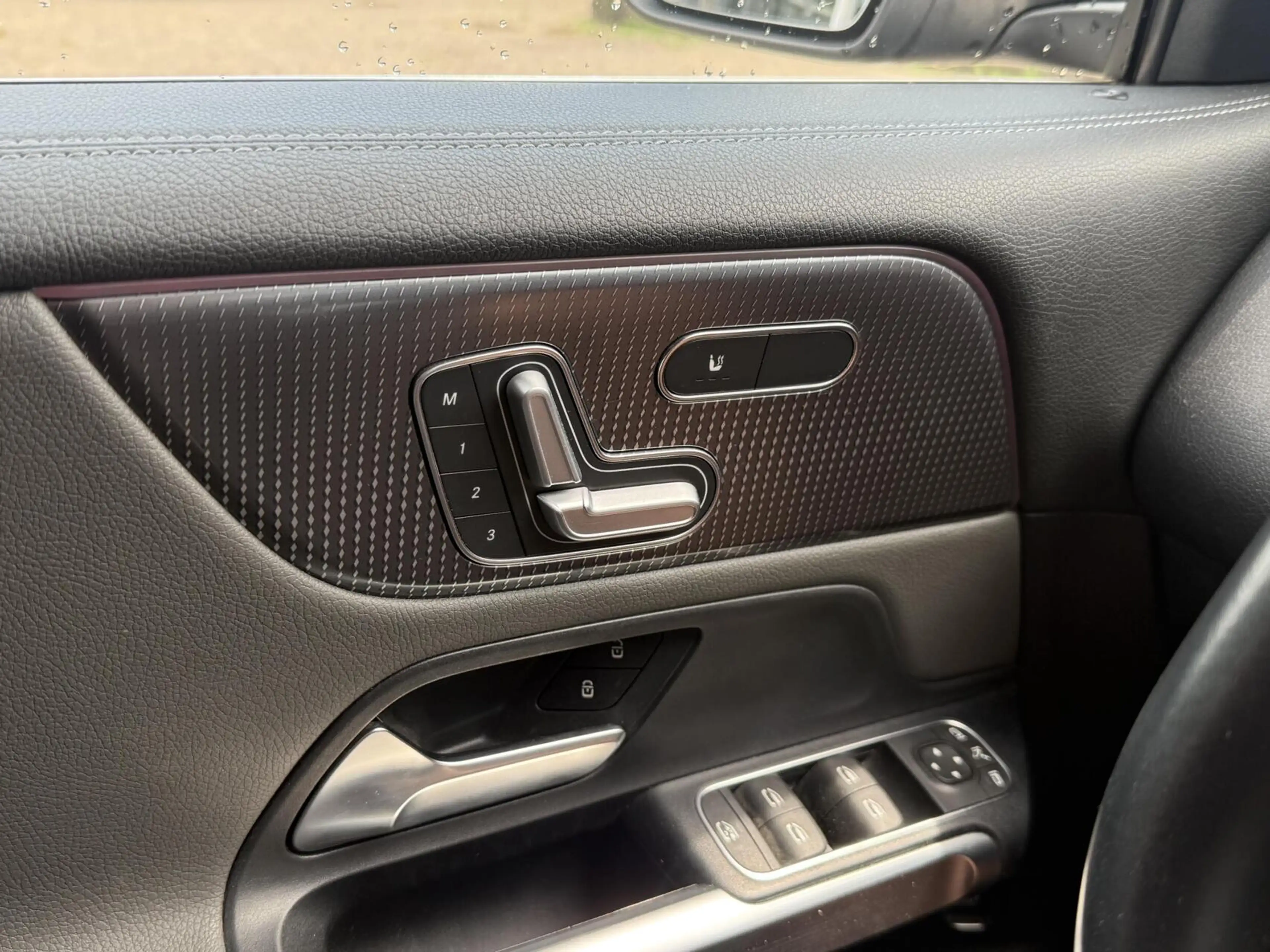 Mercedes-Benz EQB 350 4MATIC AMG Line 67 kWh Trekhaak SOH 100% — photo 15