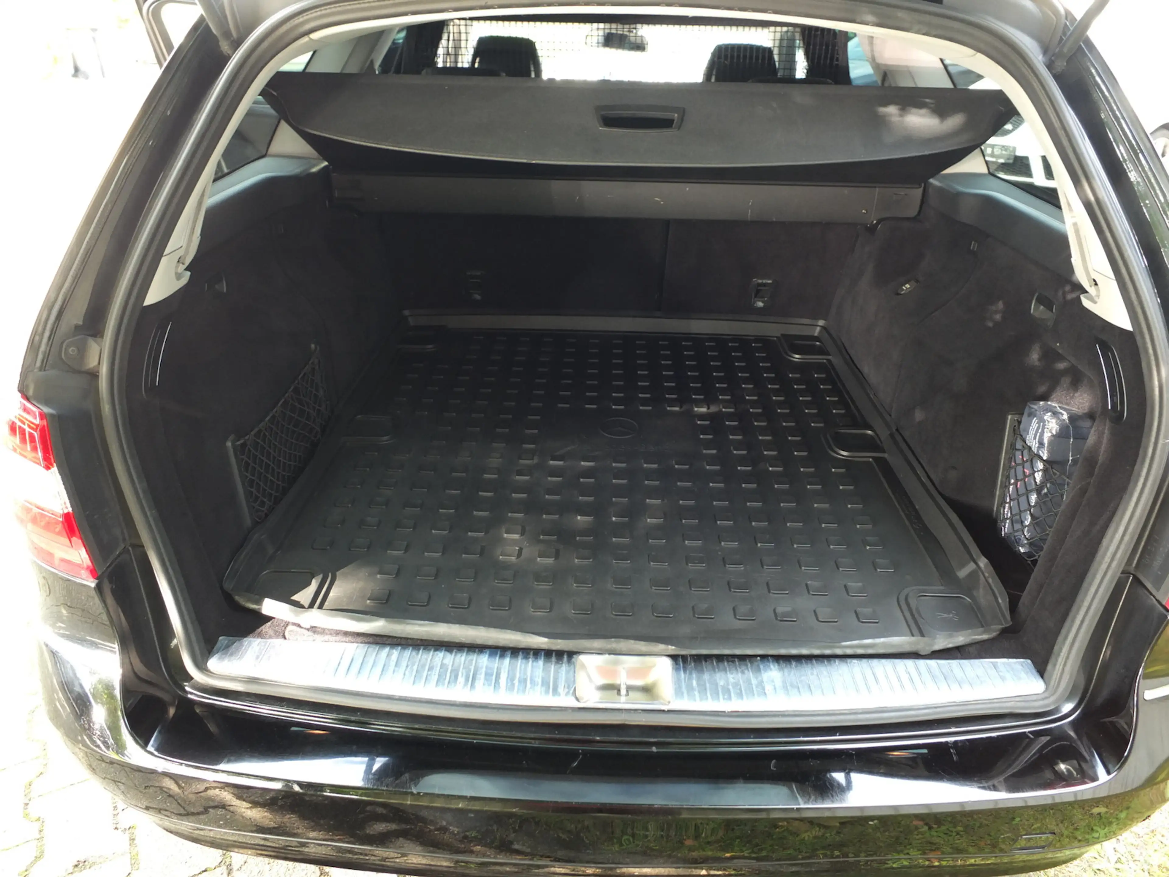 Mercedes-Benz E 220 T CDI BE AVANTGARDE W212 NAVI XENON TEMPOMAT — photo 12