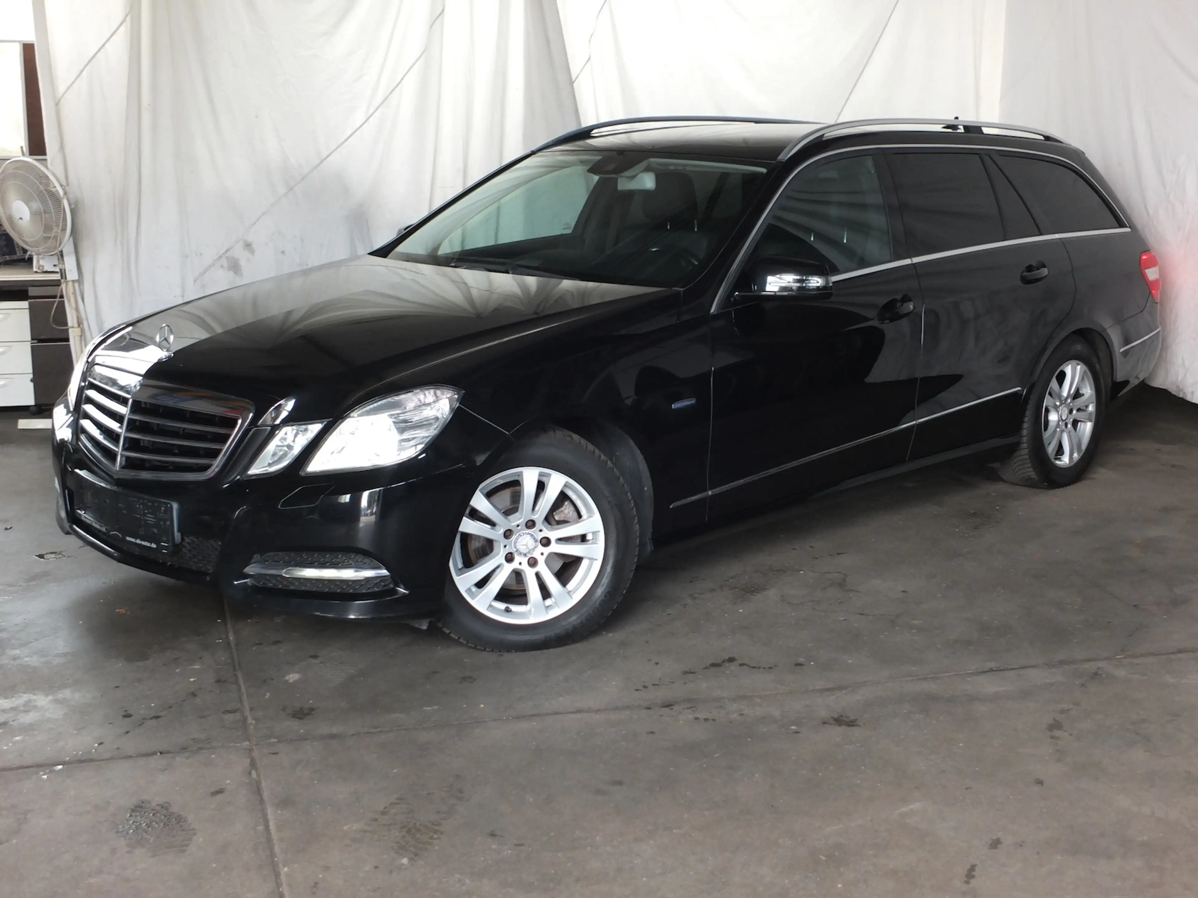 Mercedes-Benz E 220 T CDI BE AVANTGARDE W212 NAVI XENON TEMPOMAT — photo 3